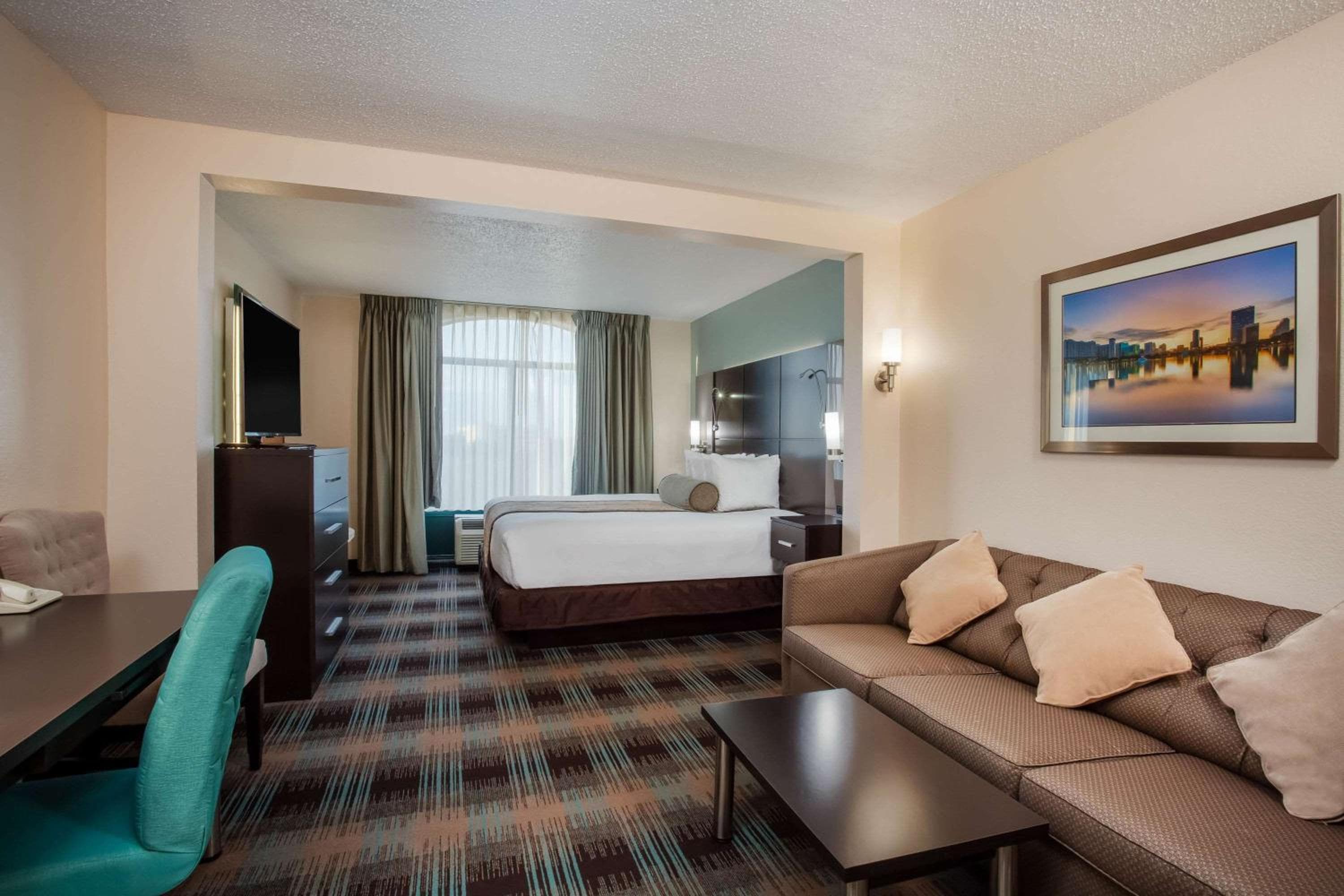 Wingate By Wyndham - Orlando International Airport- Free Hot Breakfast — 13