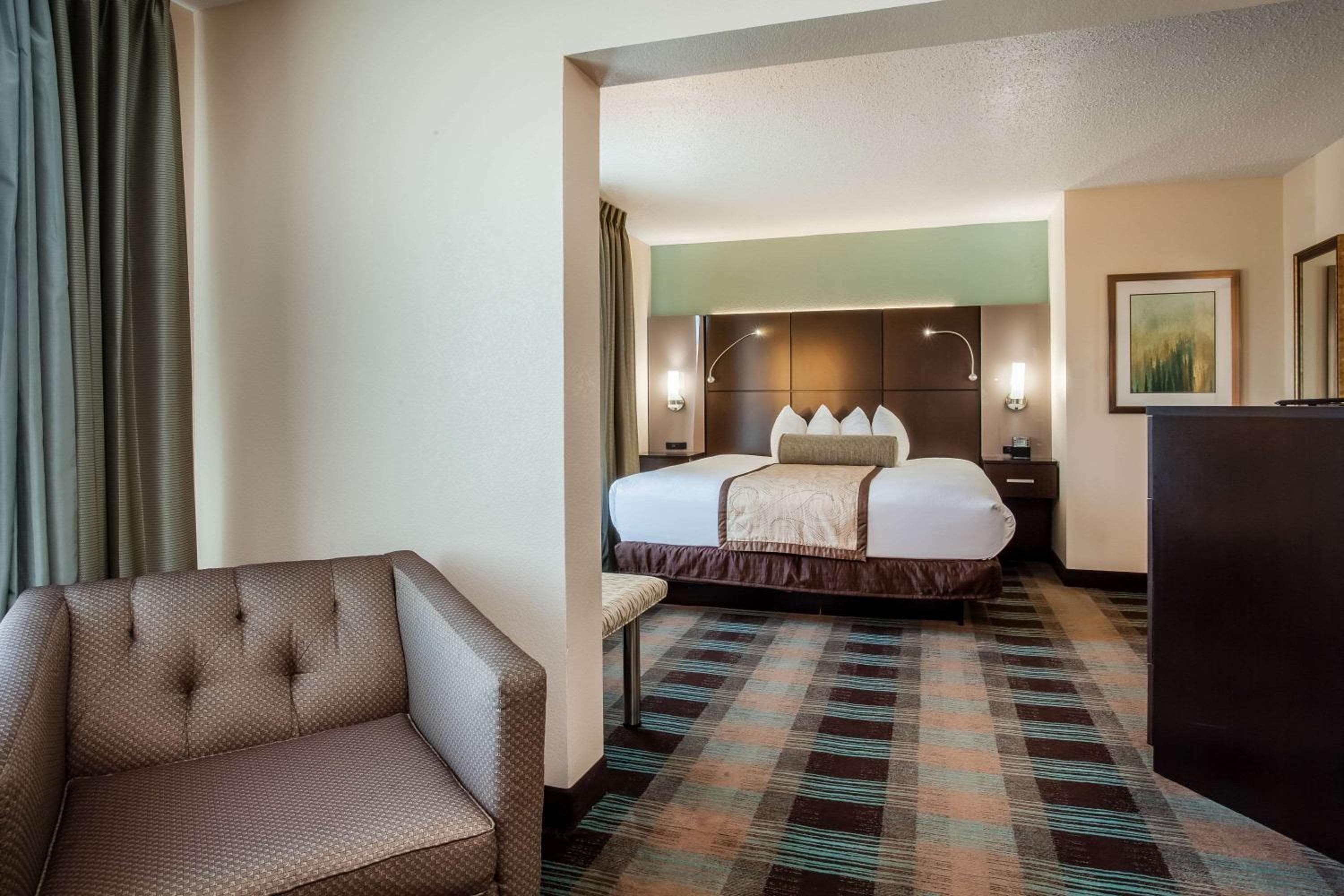 Wingate By Wyndham - Orlando International Airport- Free Hot Breakfast — 17