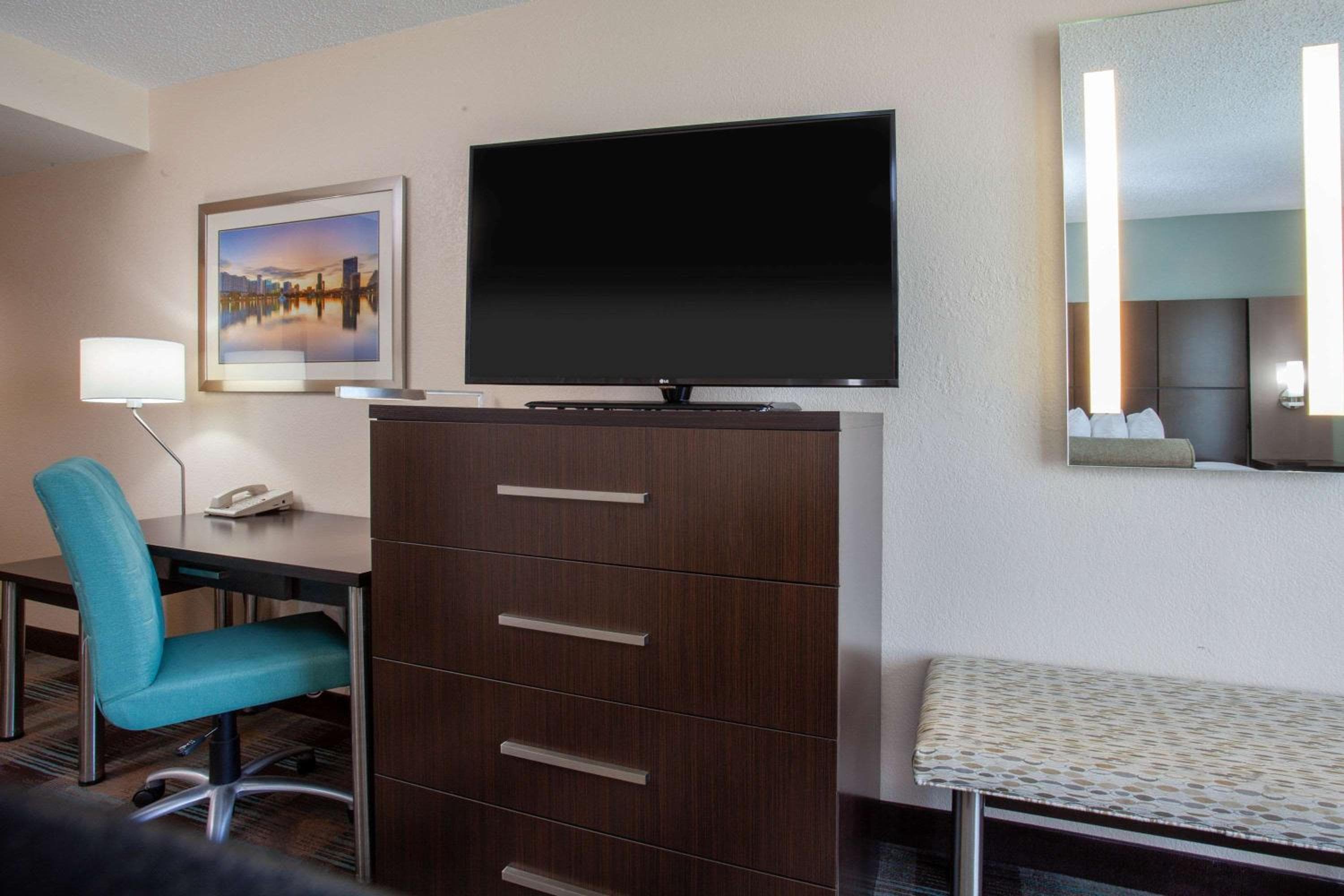 Wingate By Wyndham - Orlando International Airport- Free Hot Breakfast — 18
