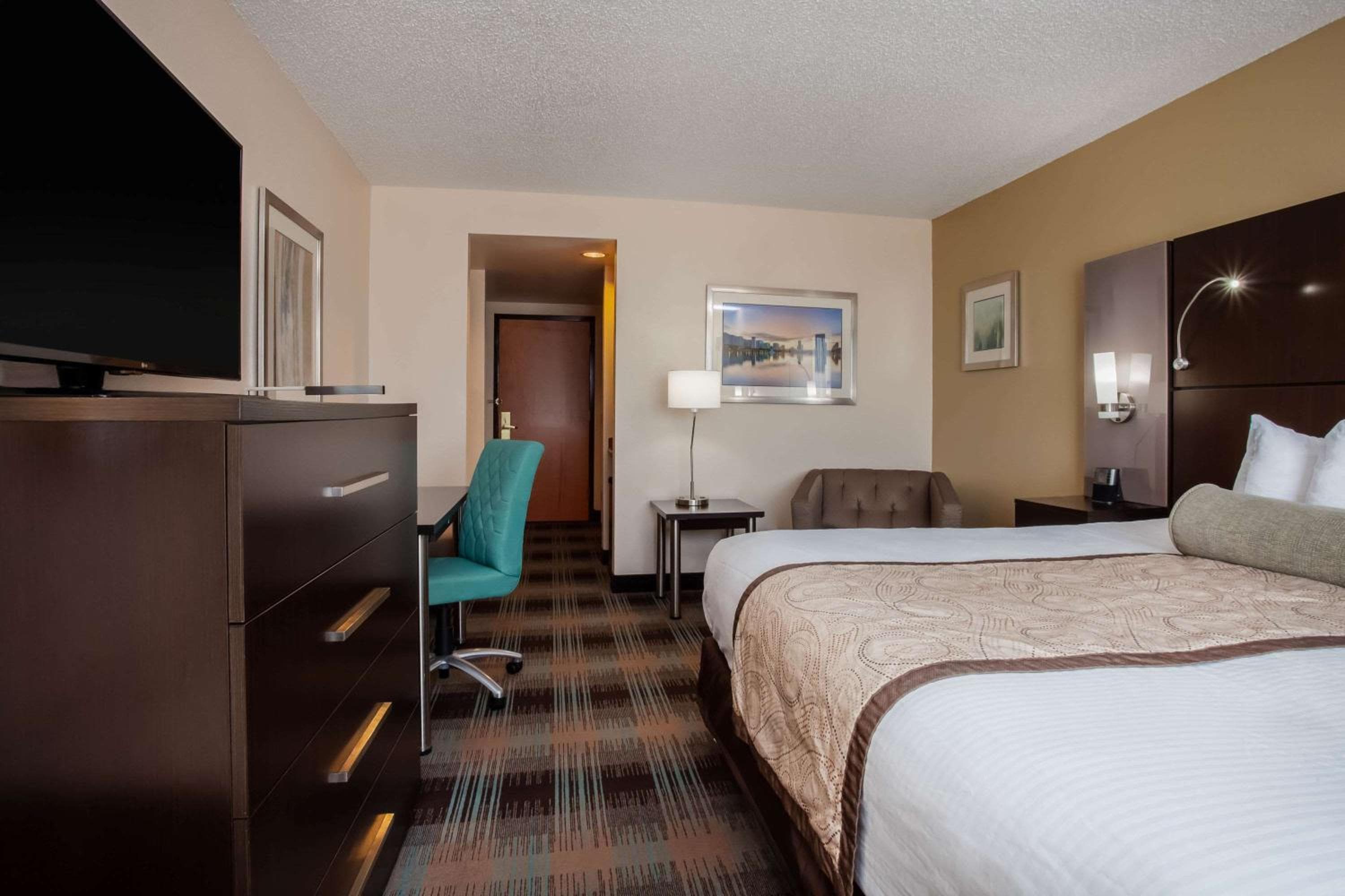 Wingate By Wyndham - Orlando International Airport- Free Hot Breakfast — 21