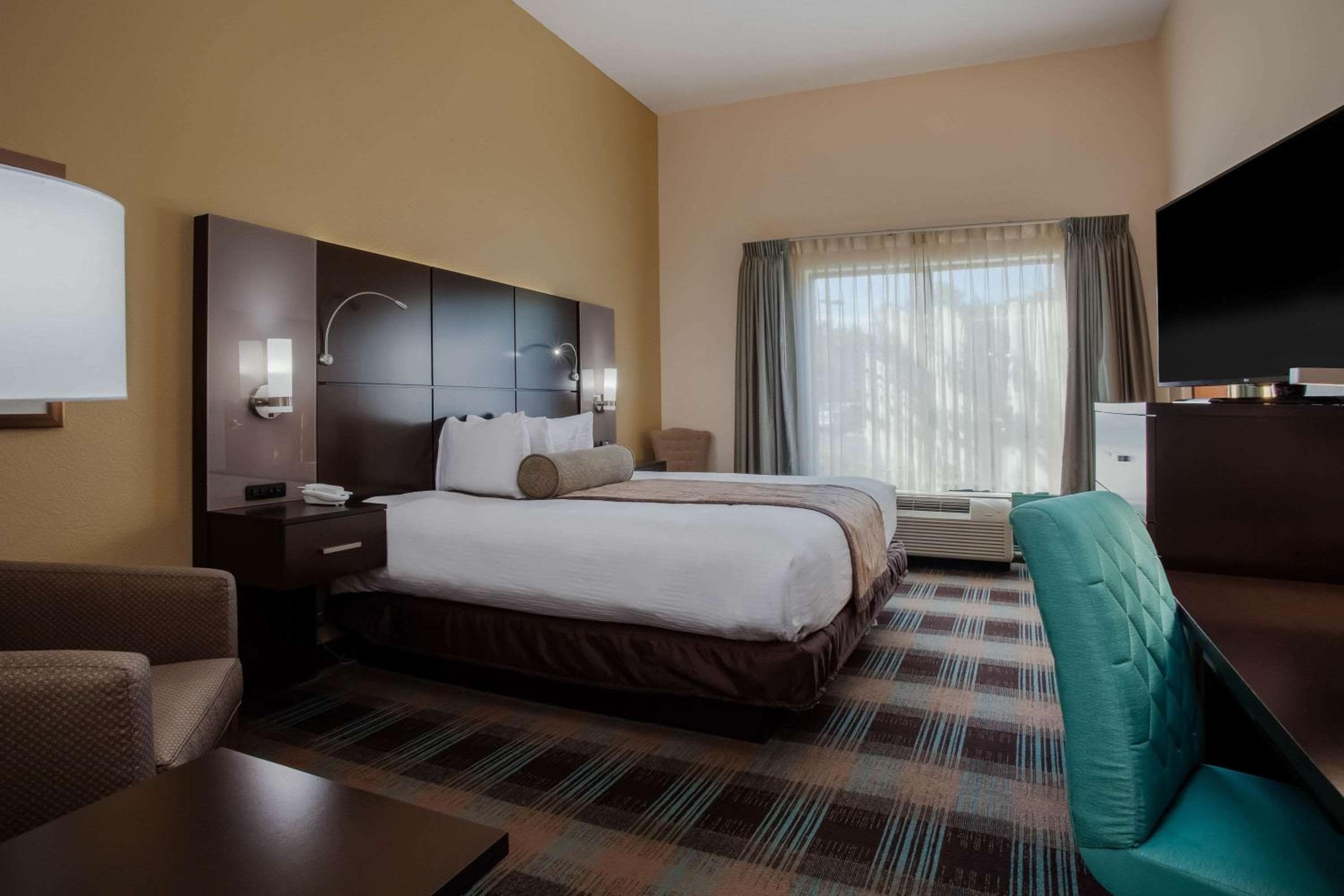 Wingate By Wyndham - Orlando International Airport- Free Hot Breakfast — 22