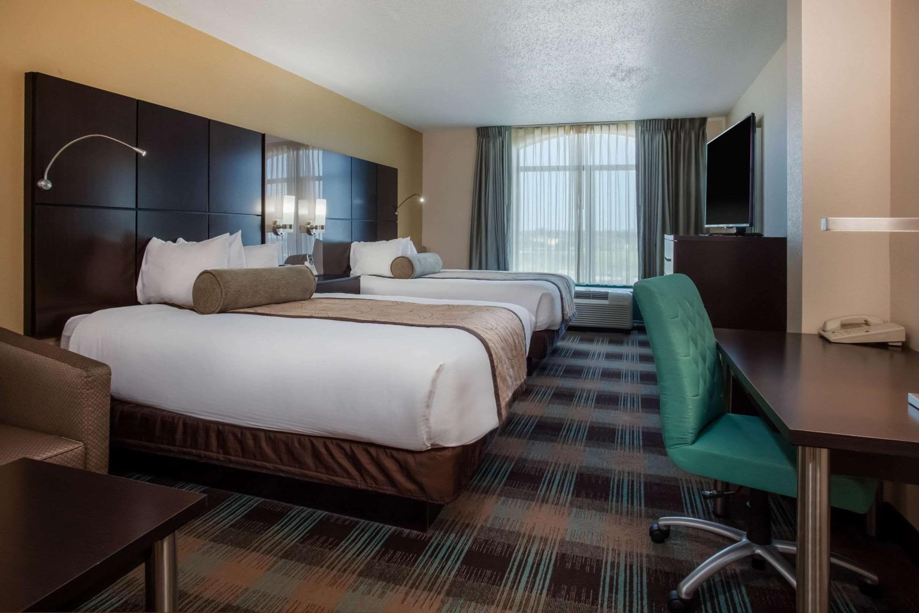 Wingate By Wyndham - Orlando International Airport- Free Hot Breakfast — 23