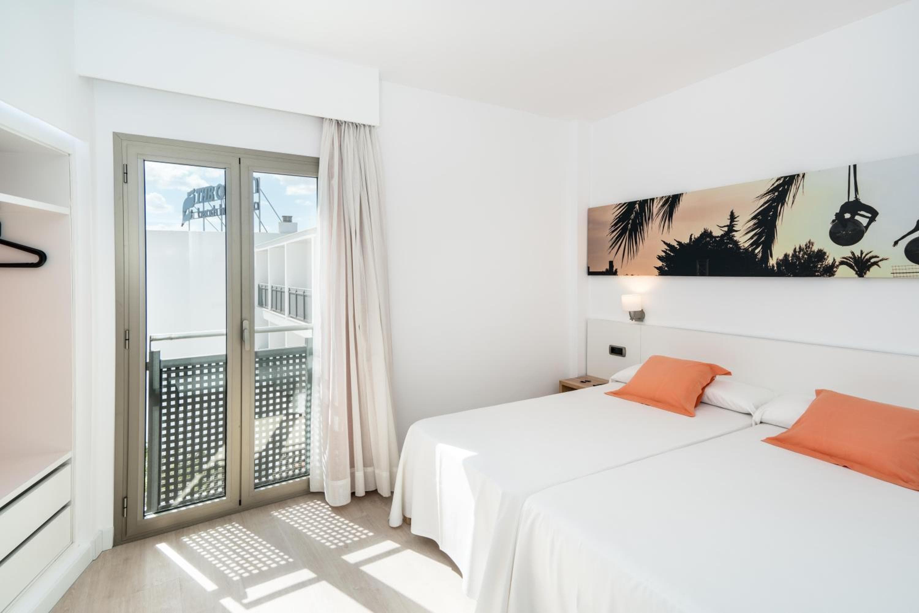 THB Ocean Beach - Adults Only — 10
