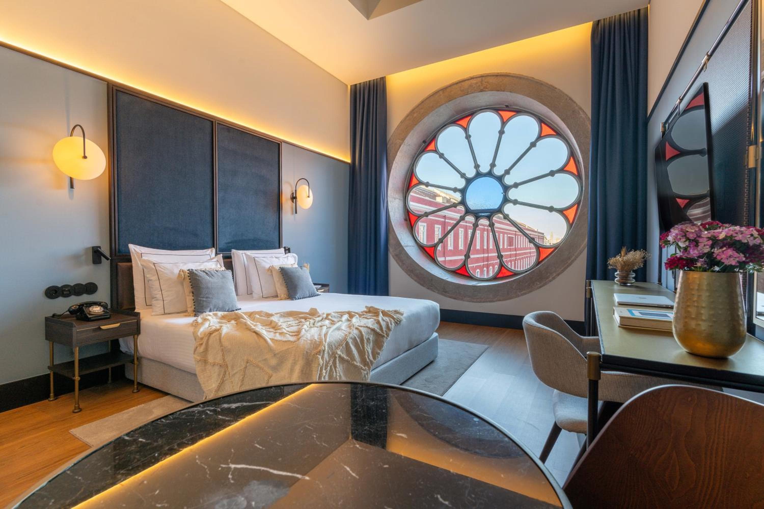 L'Editory Riverside Hotel, un hotel storico — 22