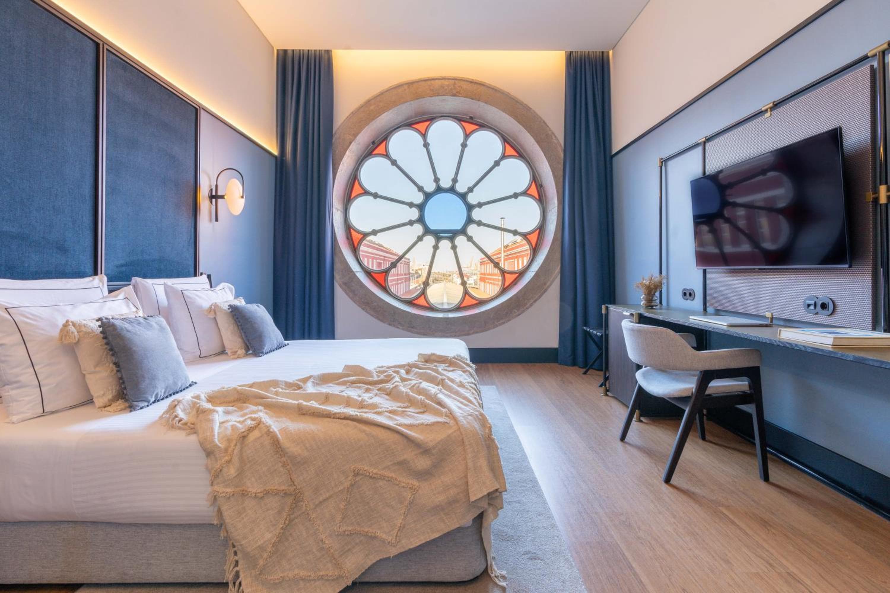 L'Editory Riverside Hotel, un hotel storico — 2