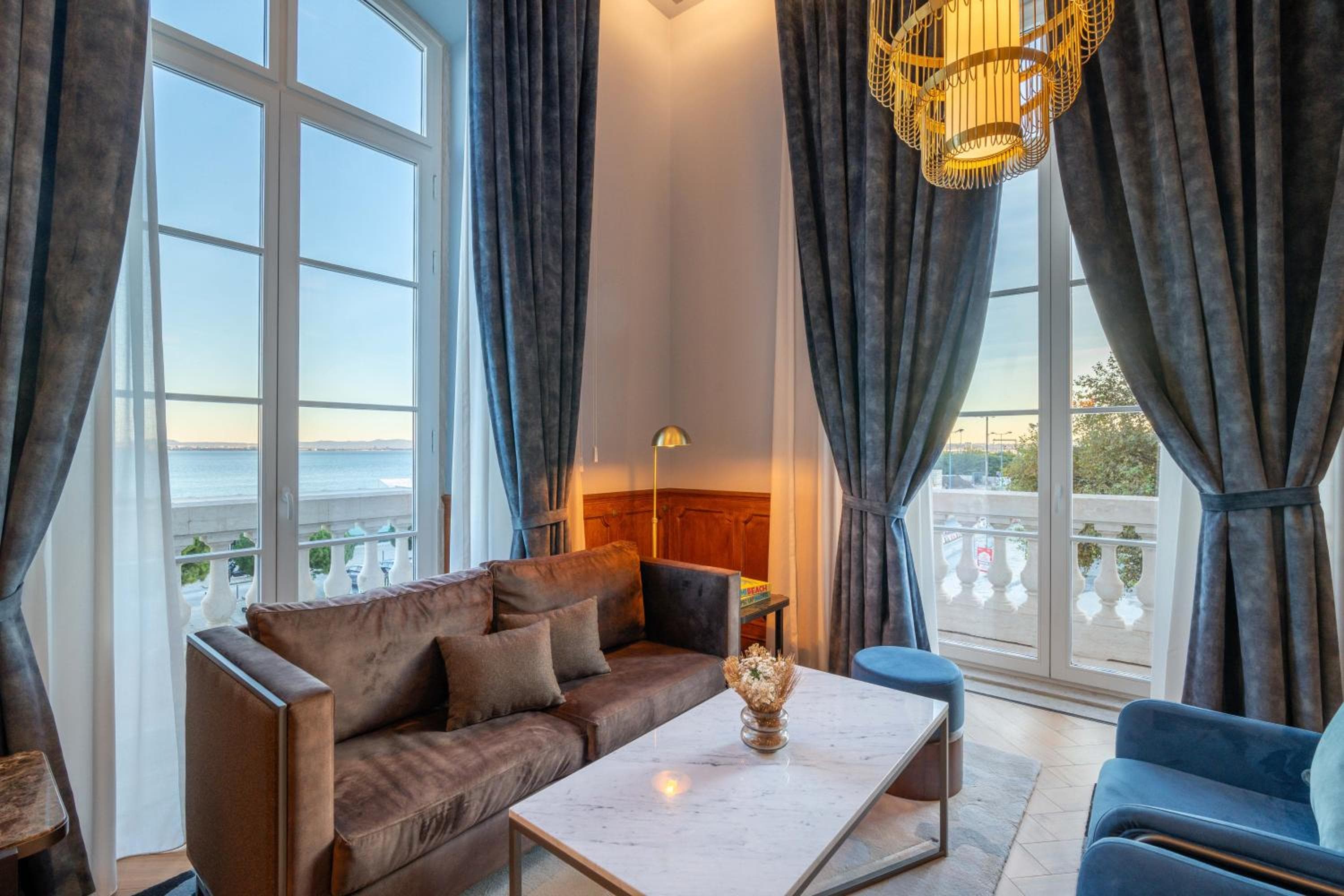L'Editory Riverside Hotel, un hotel storico — 29