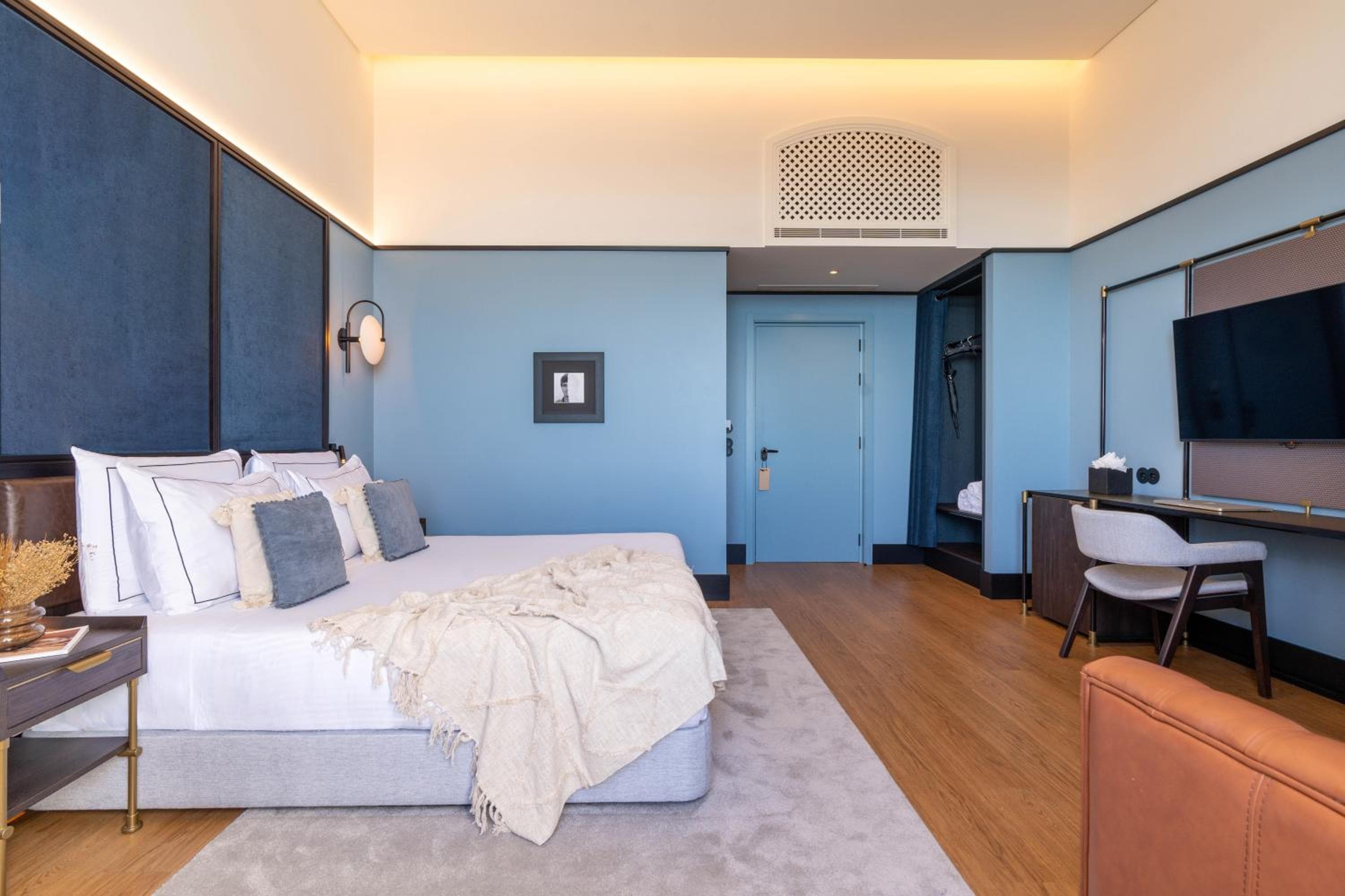 The Editory Riverside Hotel, an Historic Hotel — 27