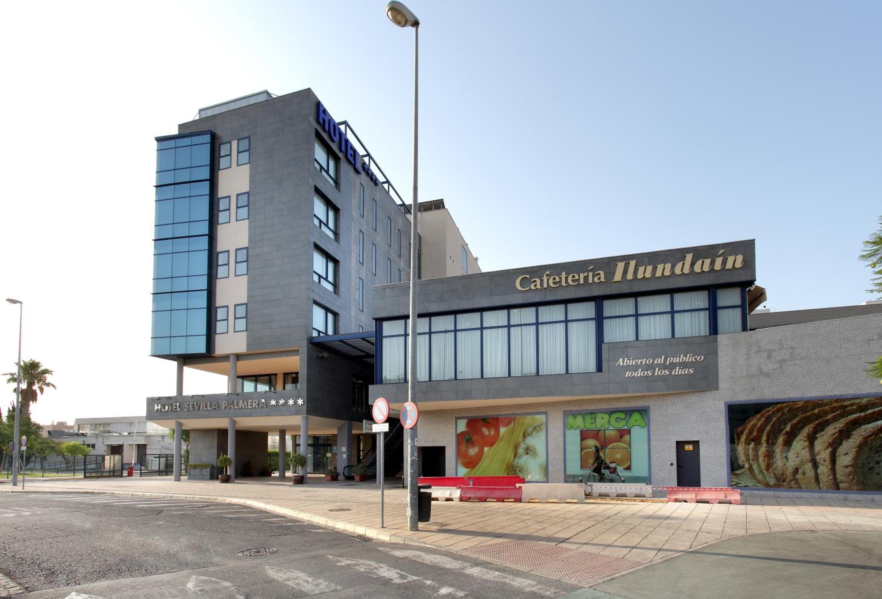 Exe Sevilla Palmera — 11