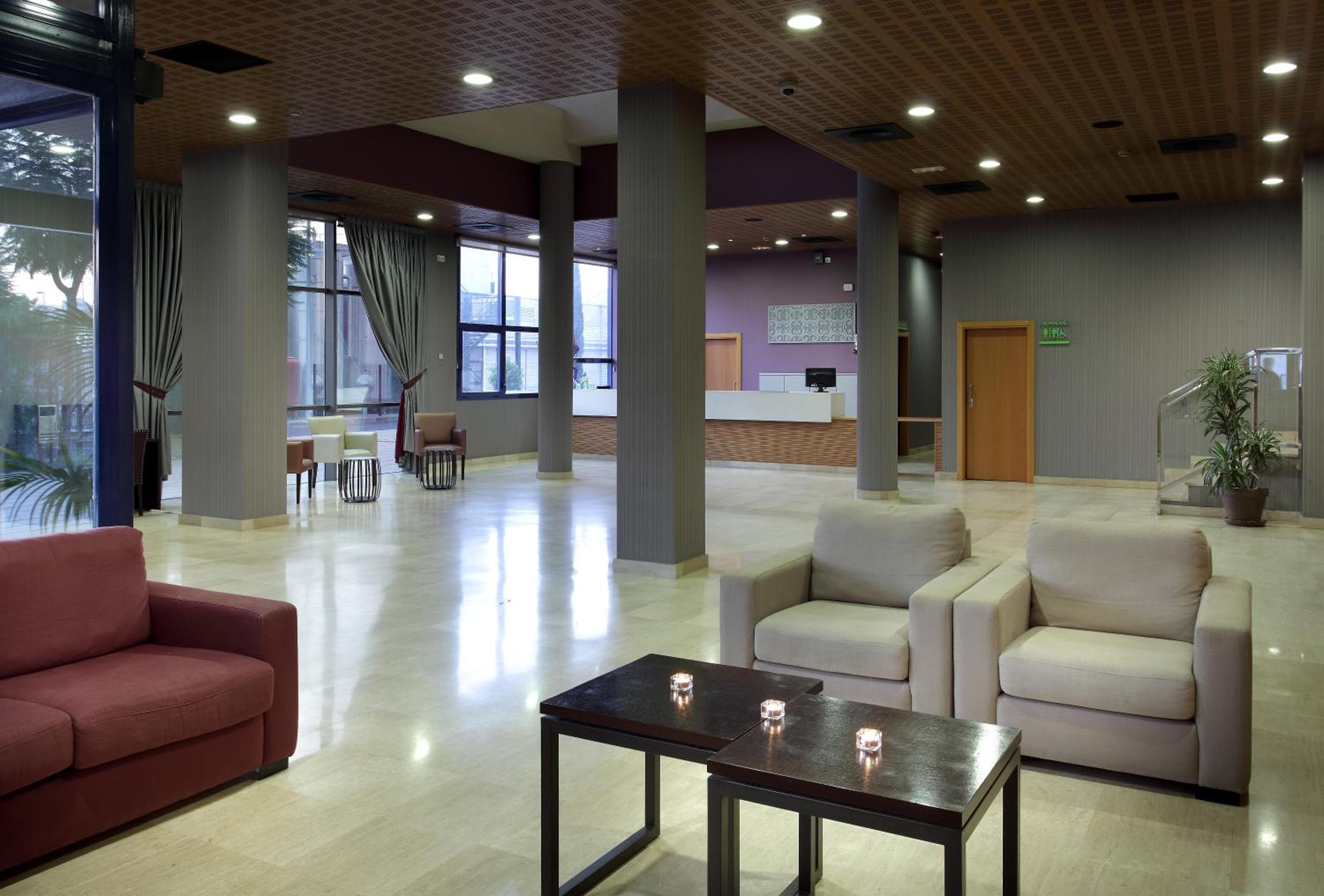 Exe Sevilla Palmera — 8