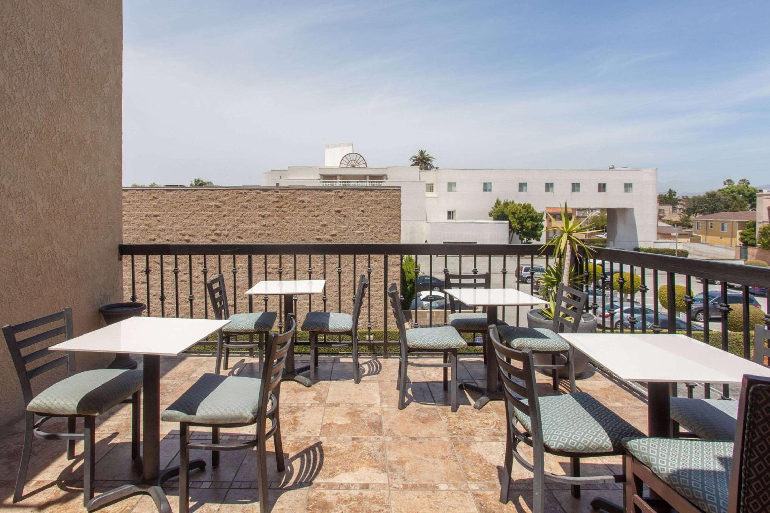 Ramada by Wyndham Culver City — 25