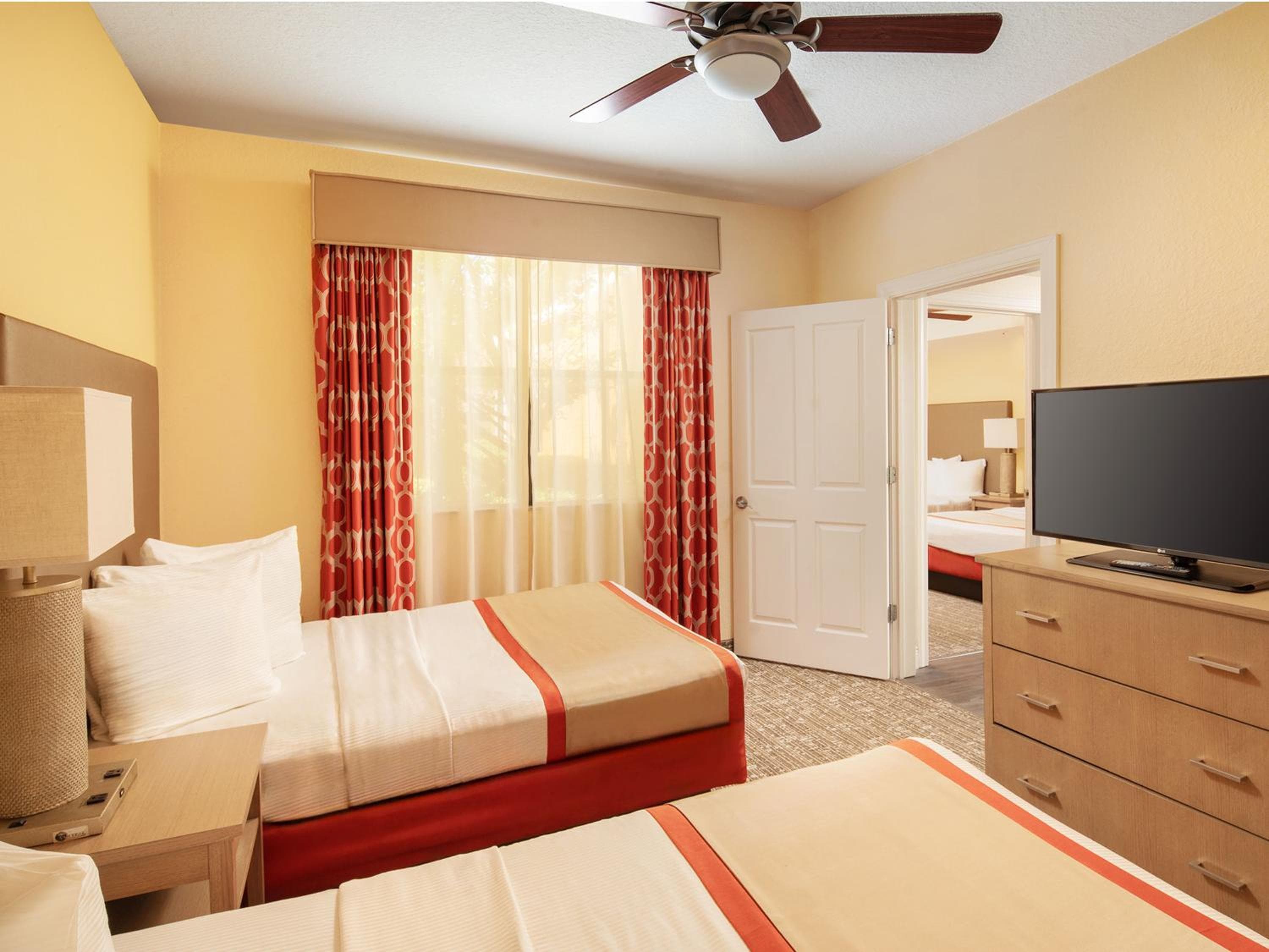 Floridays Orlando Two & Three Bed Rooms Condo Resort — 19
