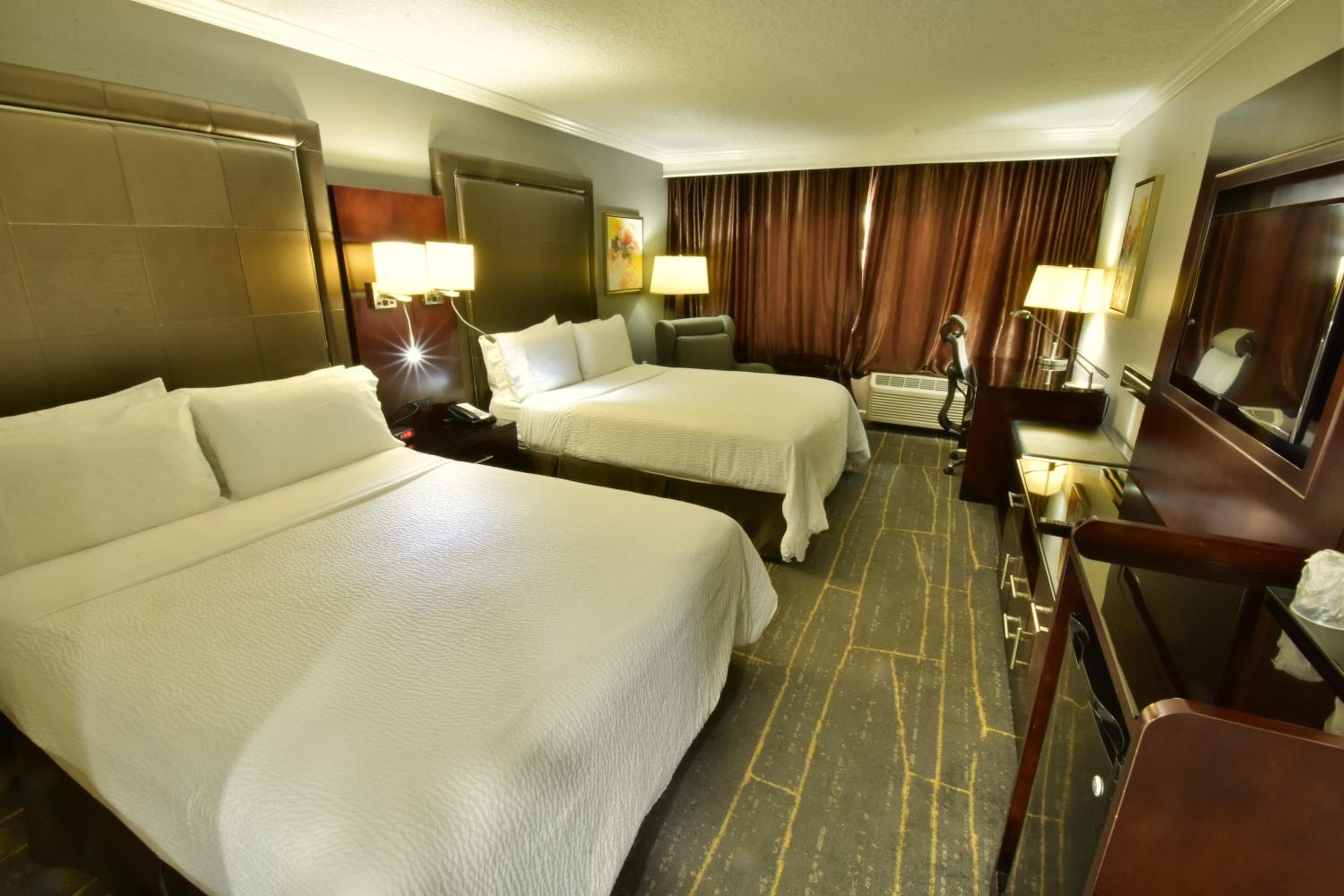 Holiday Inn Orlando East-UCF Area by IHG — 12