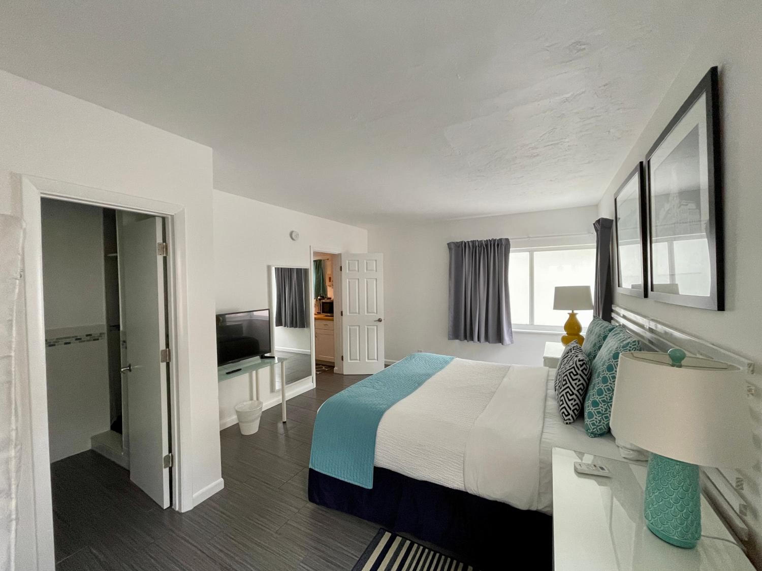 Nobleton Hotel — 26