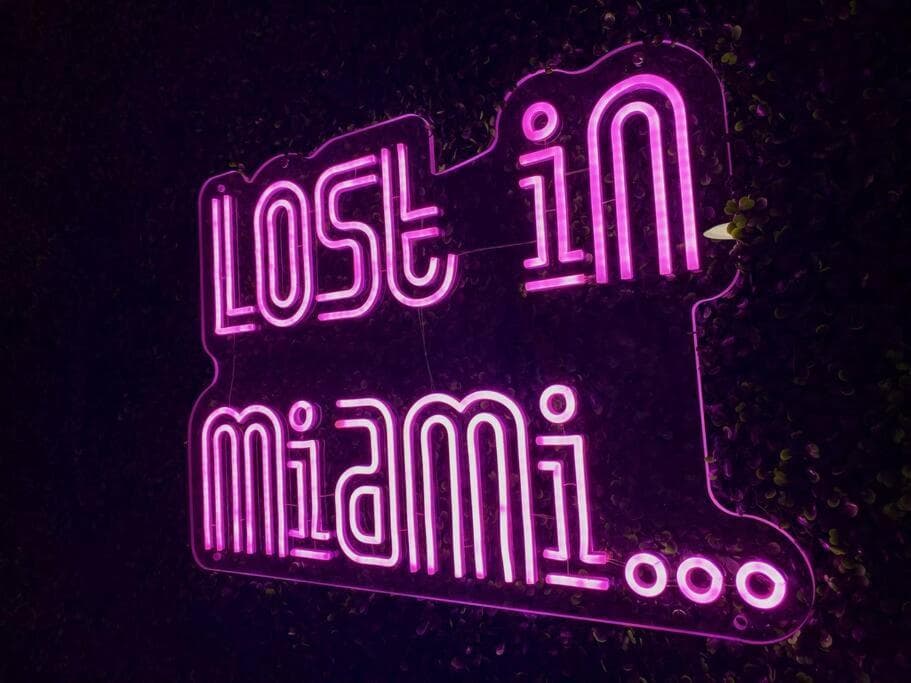 Unique Miami Art Escape w/ HotTub, Arcade & Murals — 11