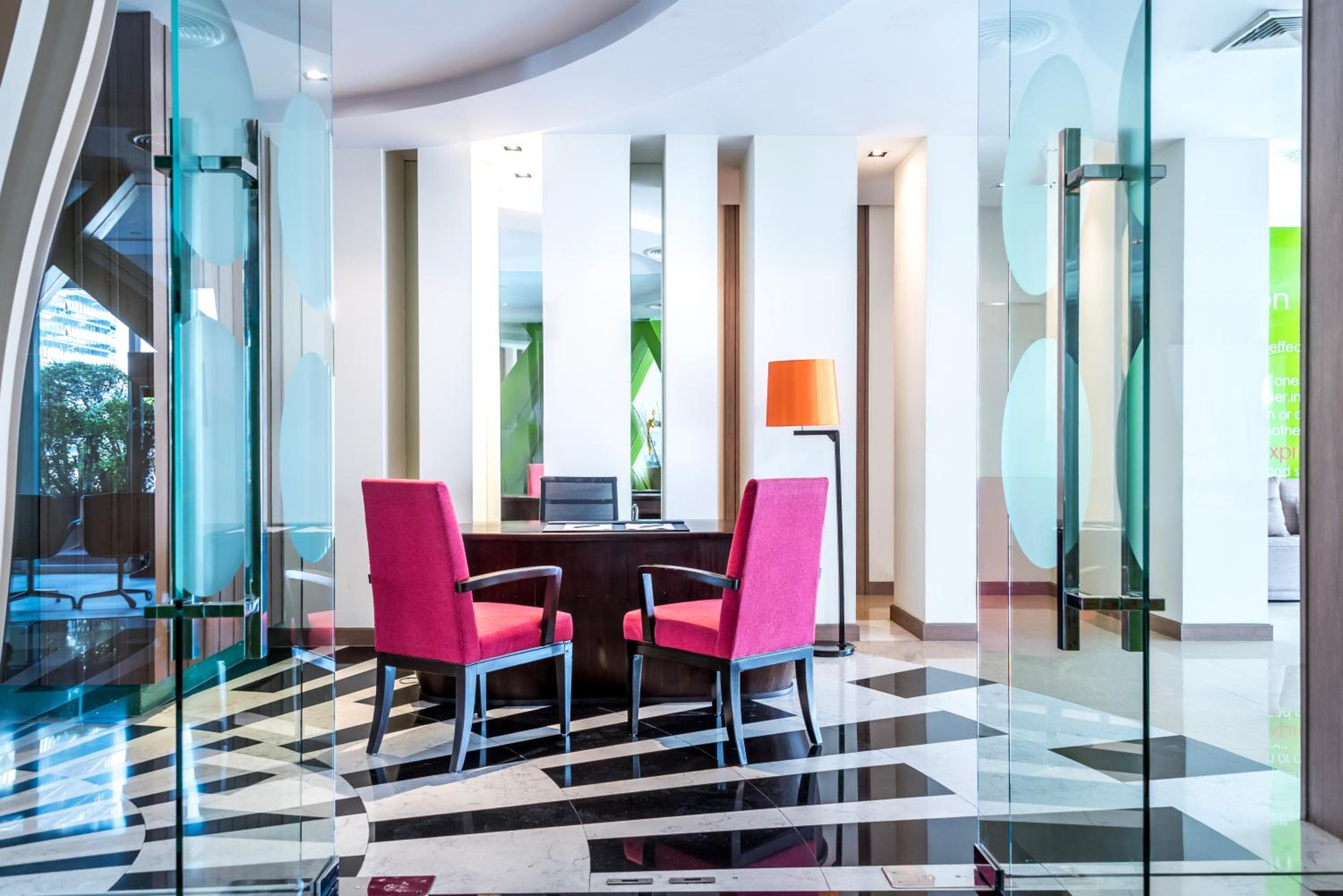 Hilton Garden Inn Bangkok Silom — 15