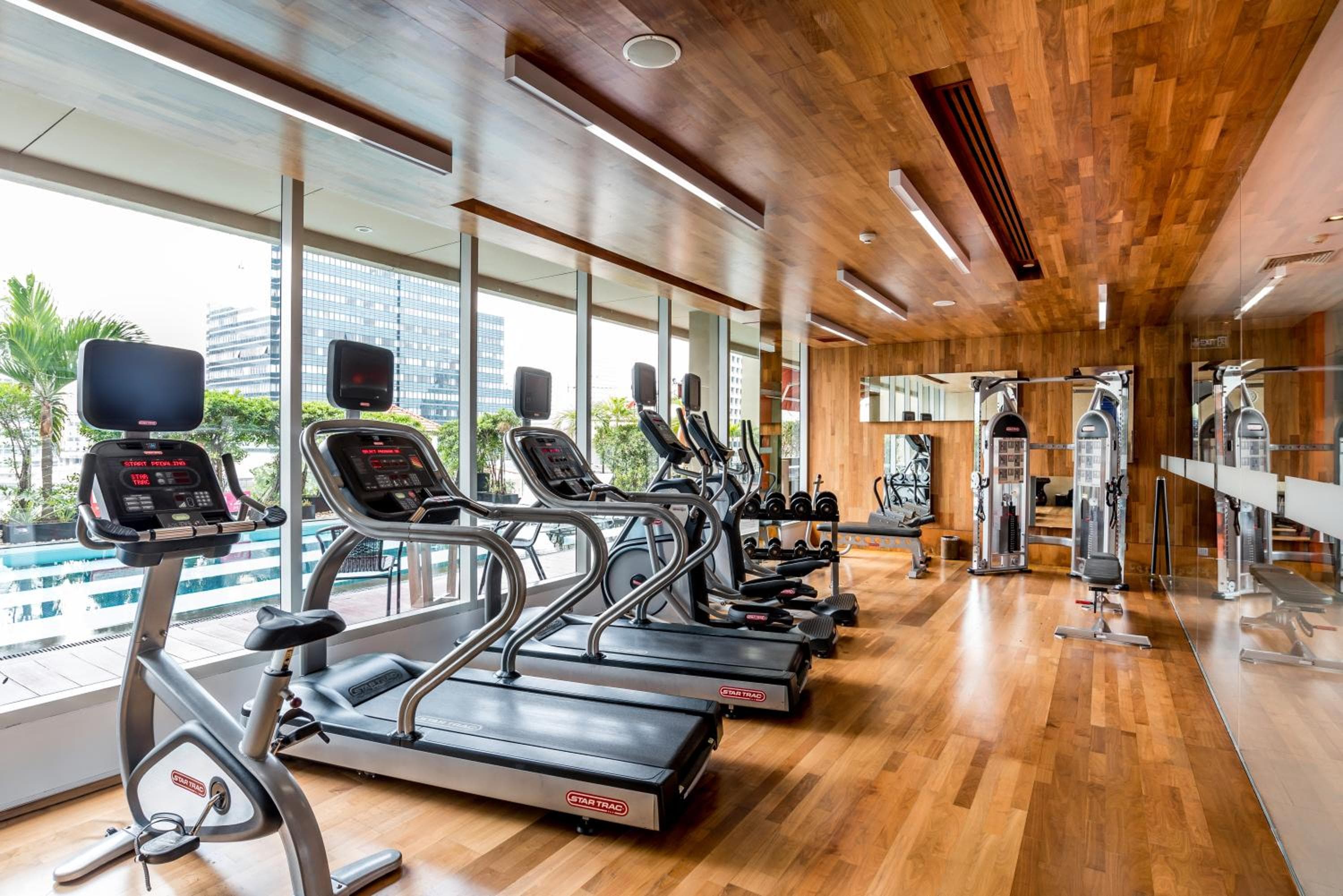 Hilton Garden Inn Bangkok Silom — 9