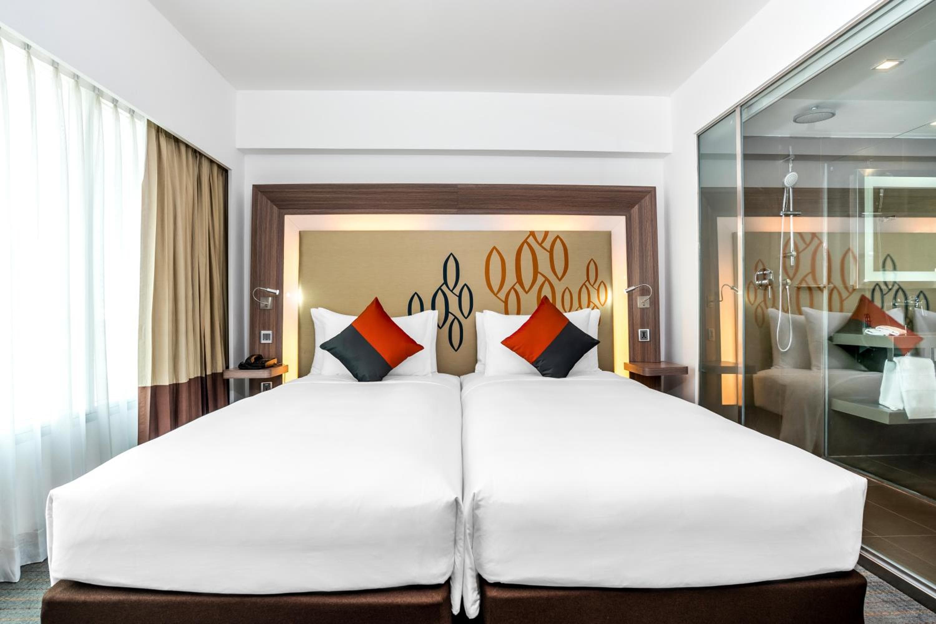 Hilton Garden Inn Bangkok Silom — 25