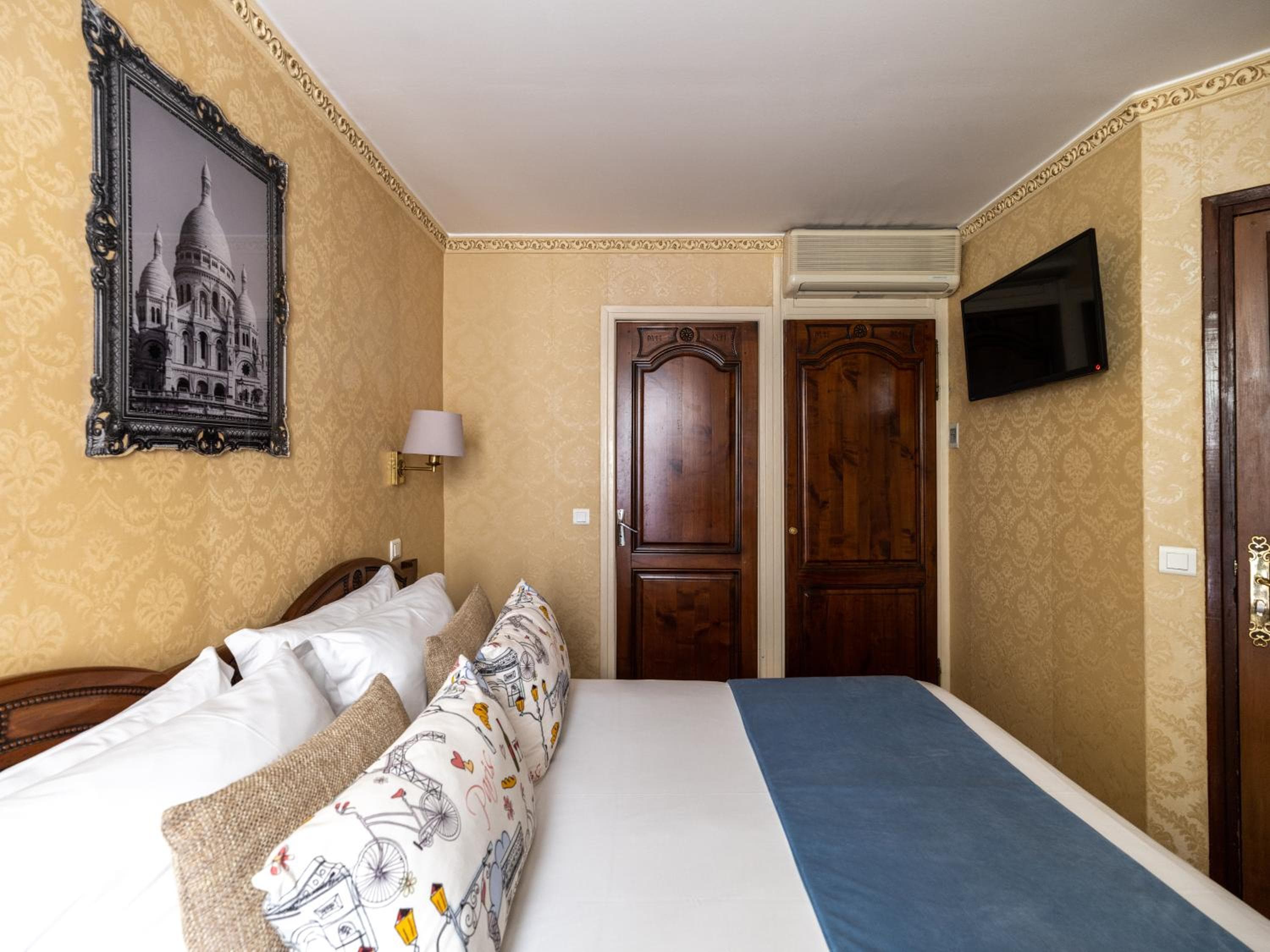 Hotel Minerve — 13