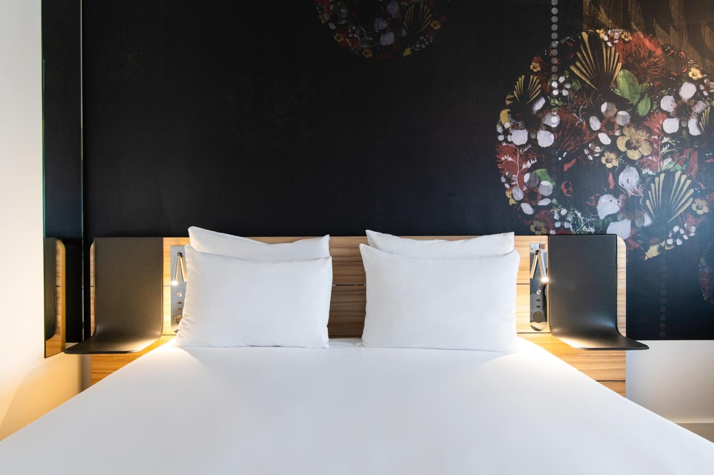 Novotel Amsterdam City — 11