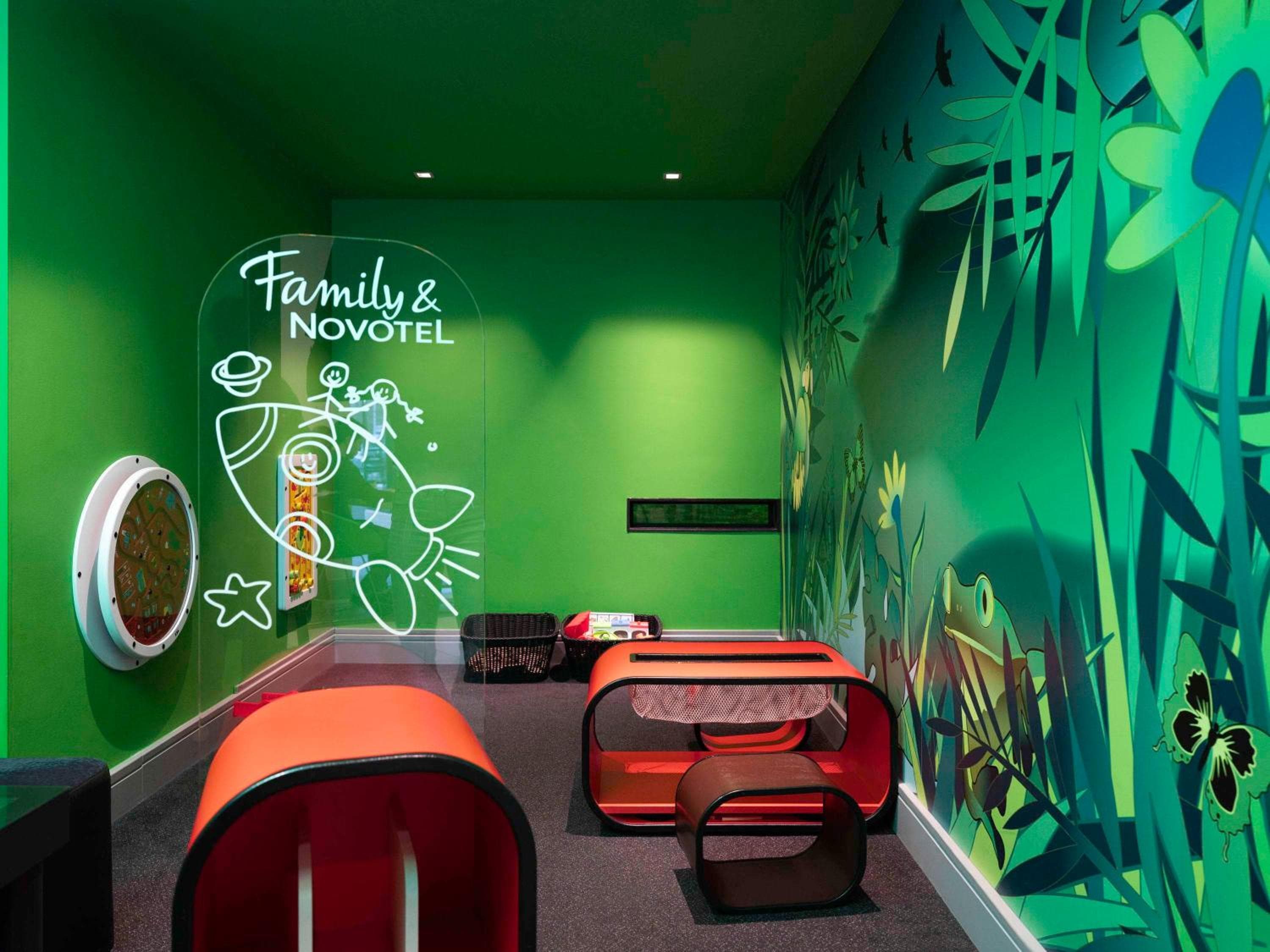 Novotel Amsterdam City — 14