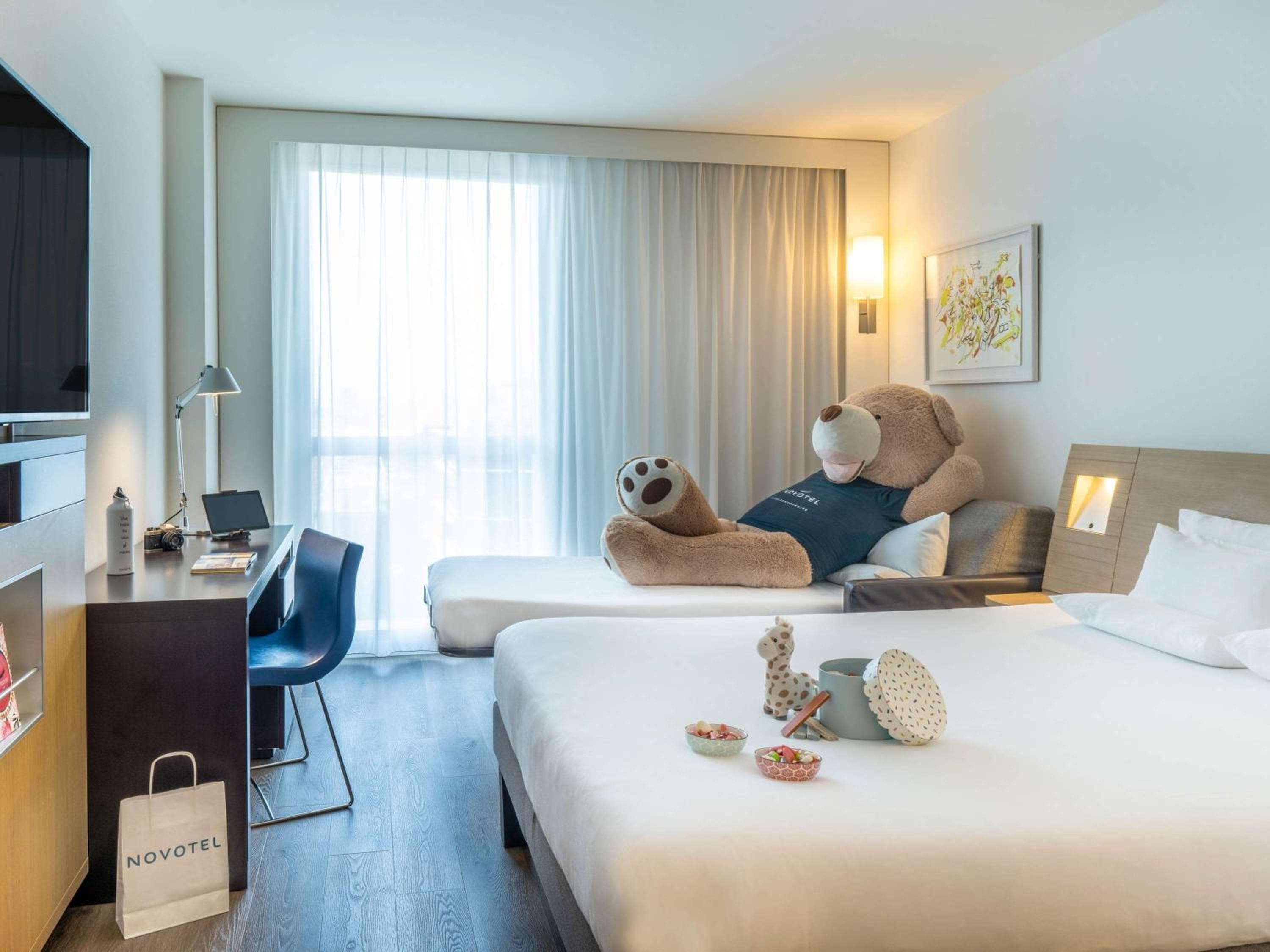 Novotel Barcelona City — 9
