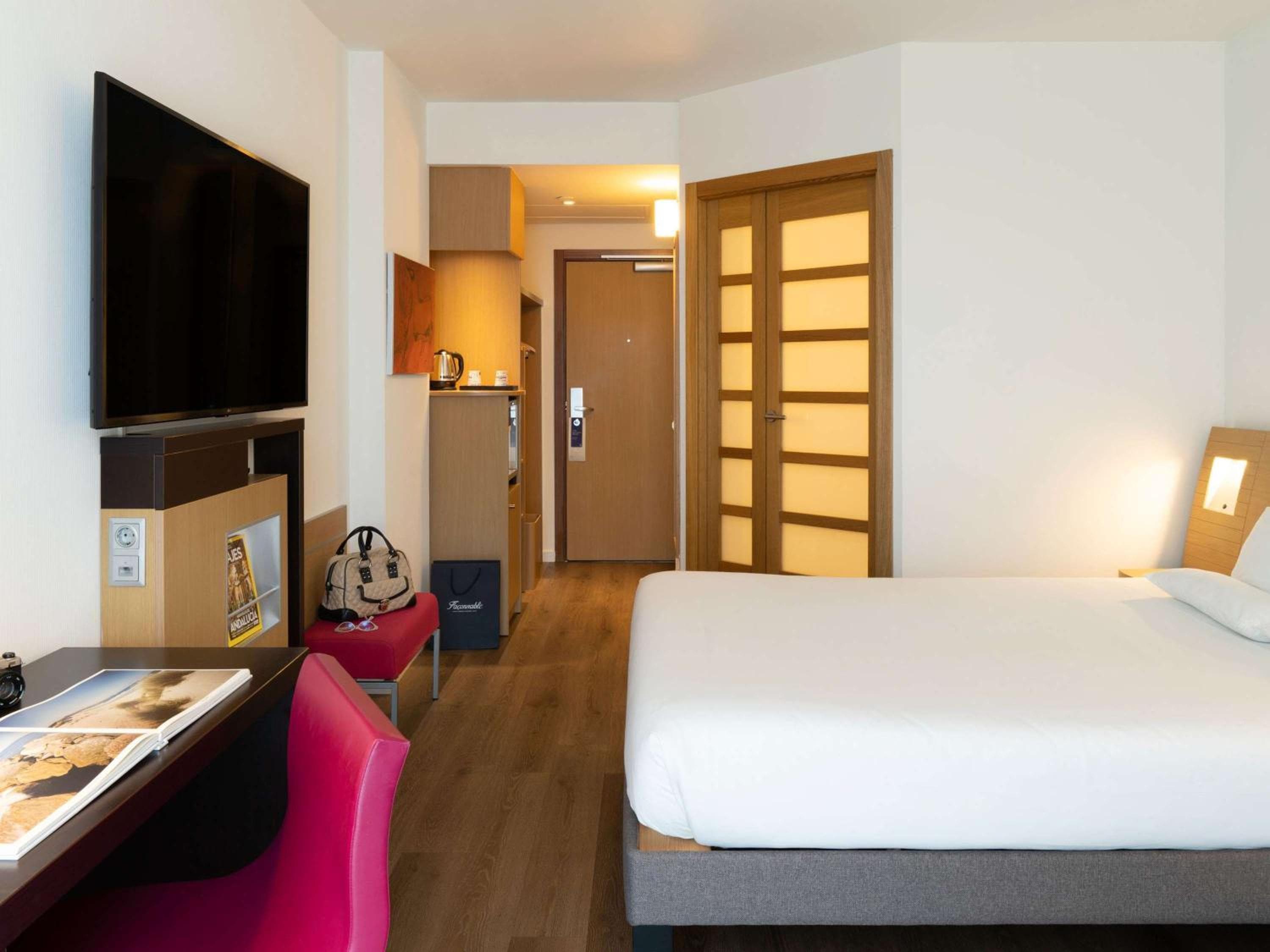 Novotel Barcelona City — 16
