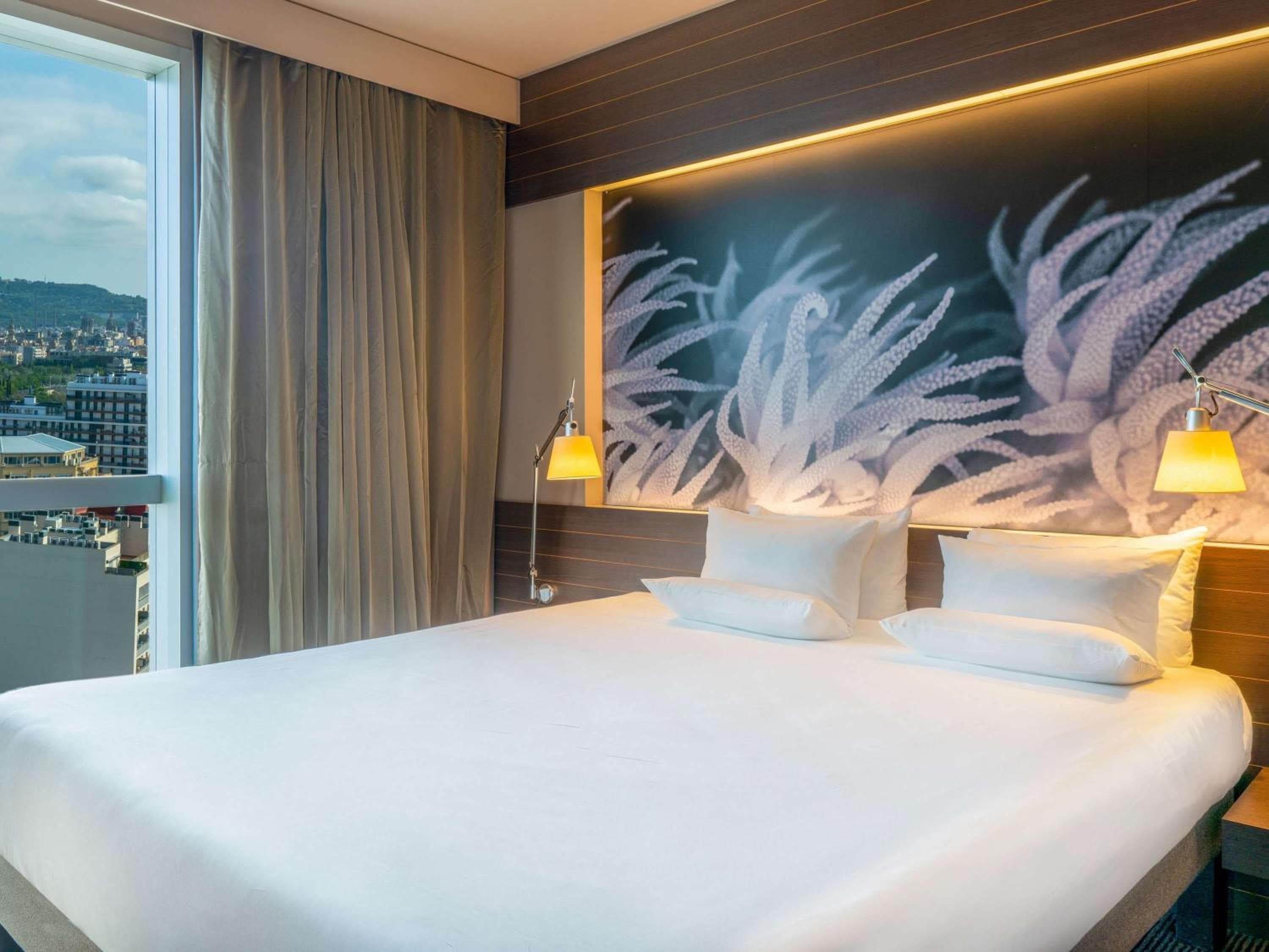 Novotel Barcelona City — 30