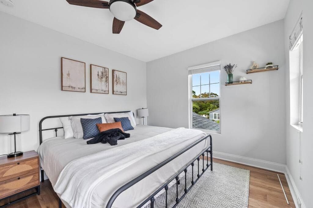Spacious Modern Farmhouse w/ Private Patio & BBQ! — 15