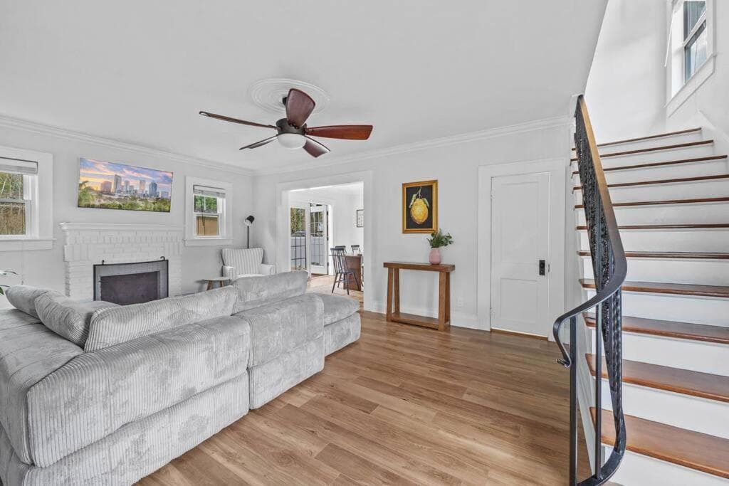 Spacious Modern Farmhouse w/ Private Patio & BBQ! — 10