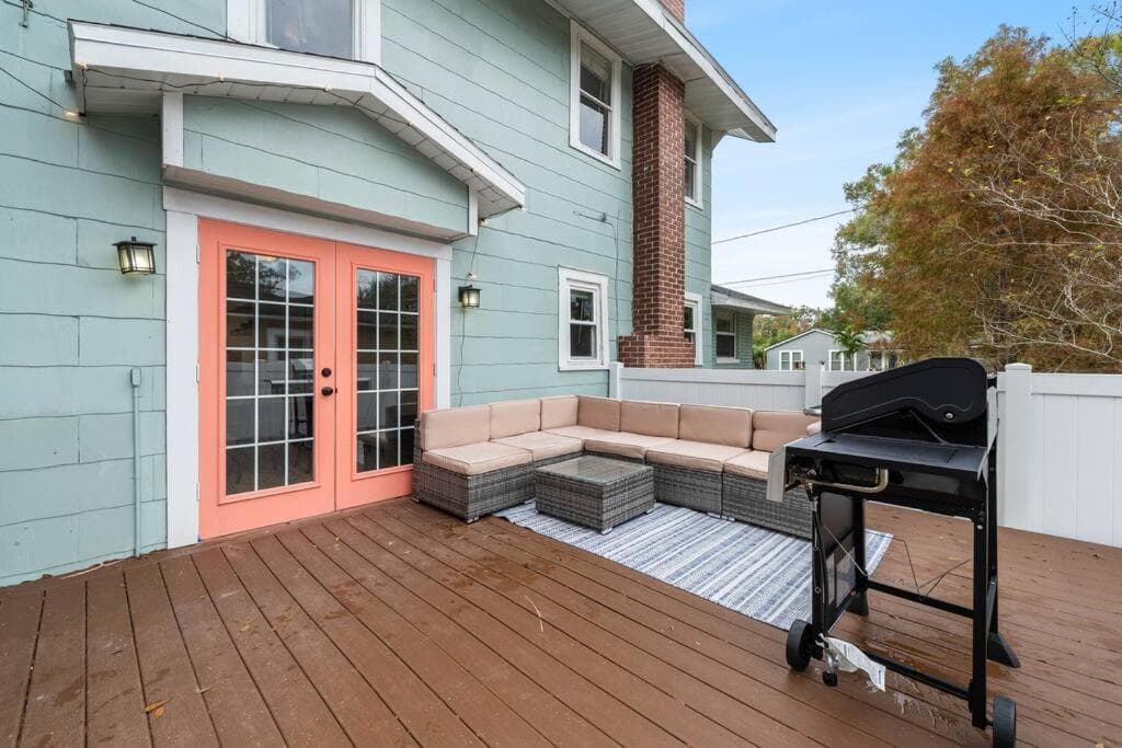 Spacious Modern Farmhouse w/ Private Patio & BBQ! — 12