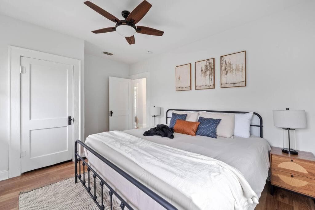 Spacious Modern Farmhouse w/ Private Patio & BBQ! — 17