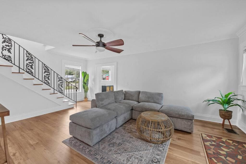Spacious Modern Farmhouse w/ Private Patio & BBQ! — 18