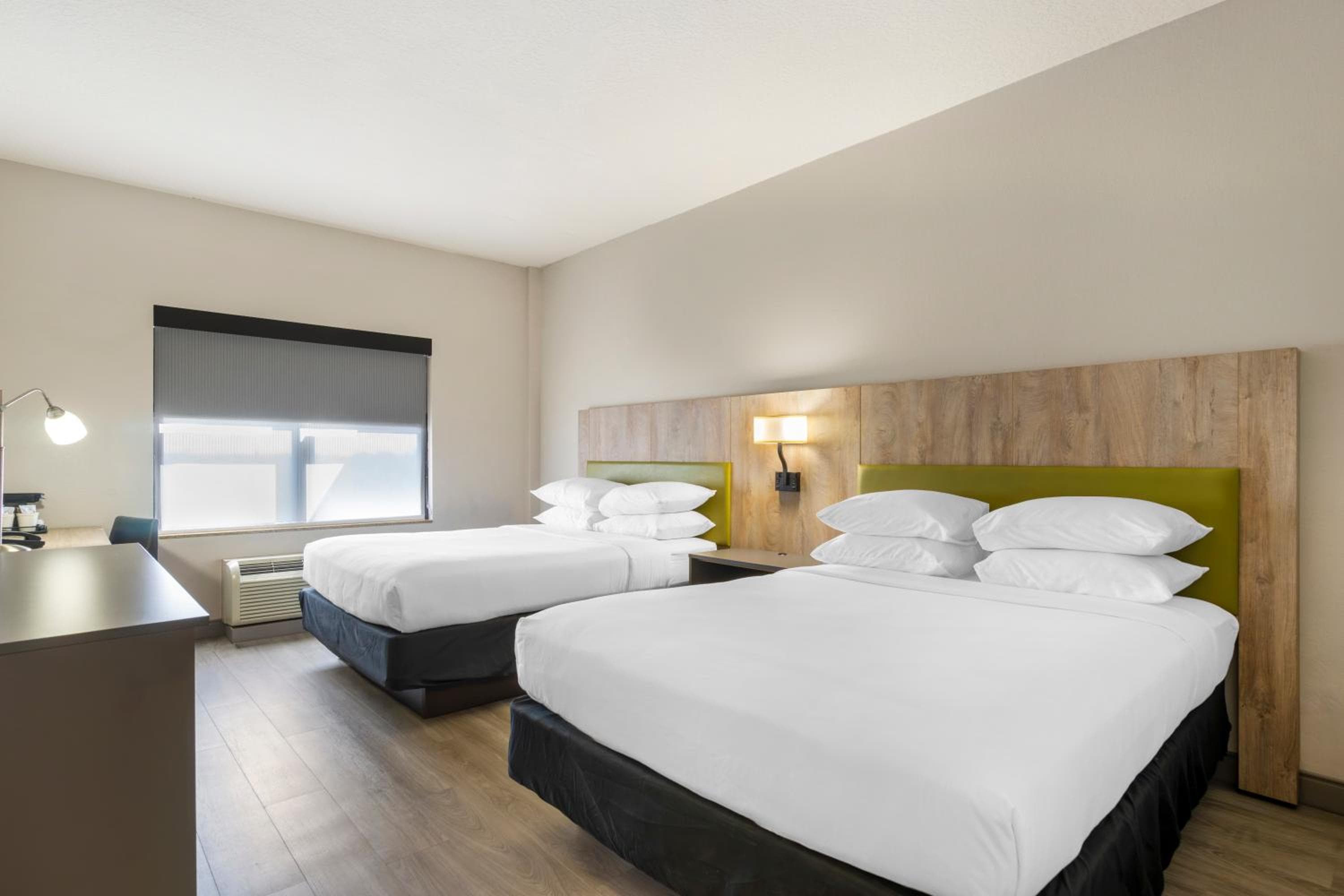 Country Inn & Suites by Radisson, Tampa Airport North, FL — 11