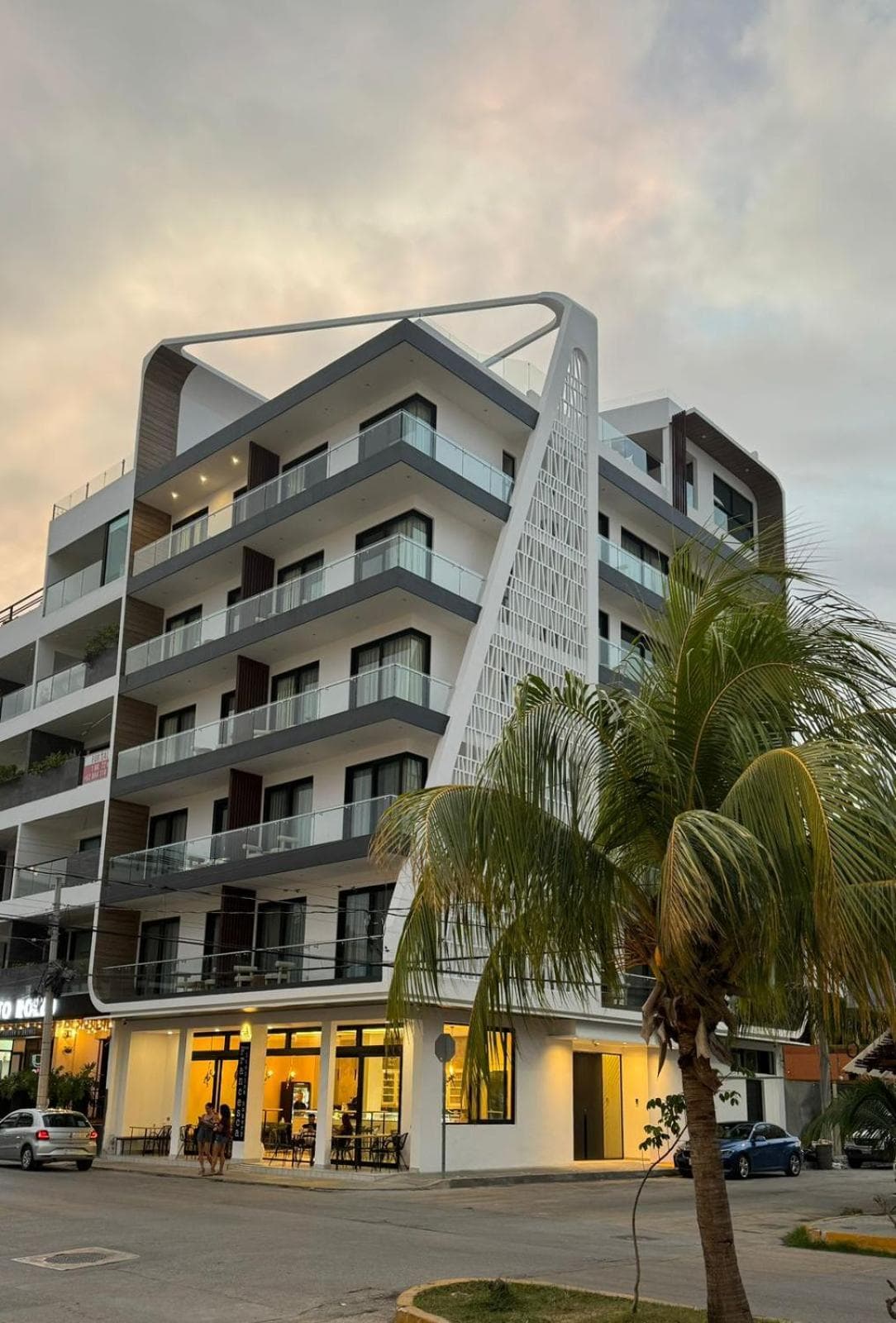 Alizee Tower — 1