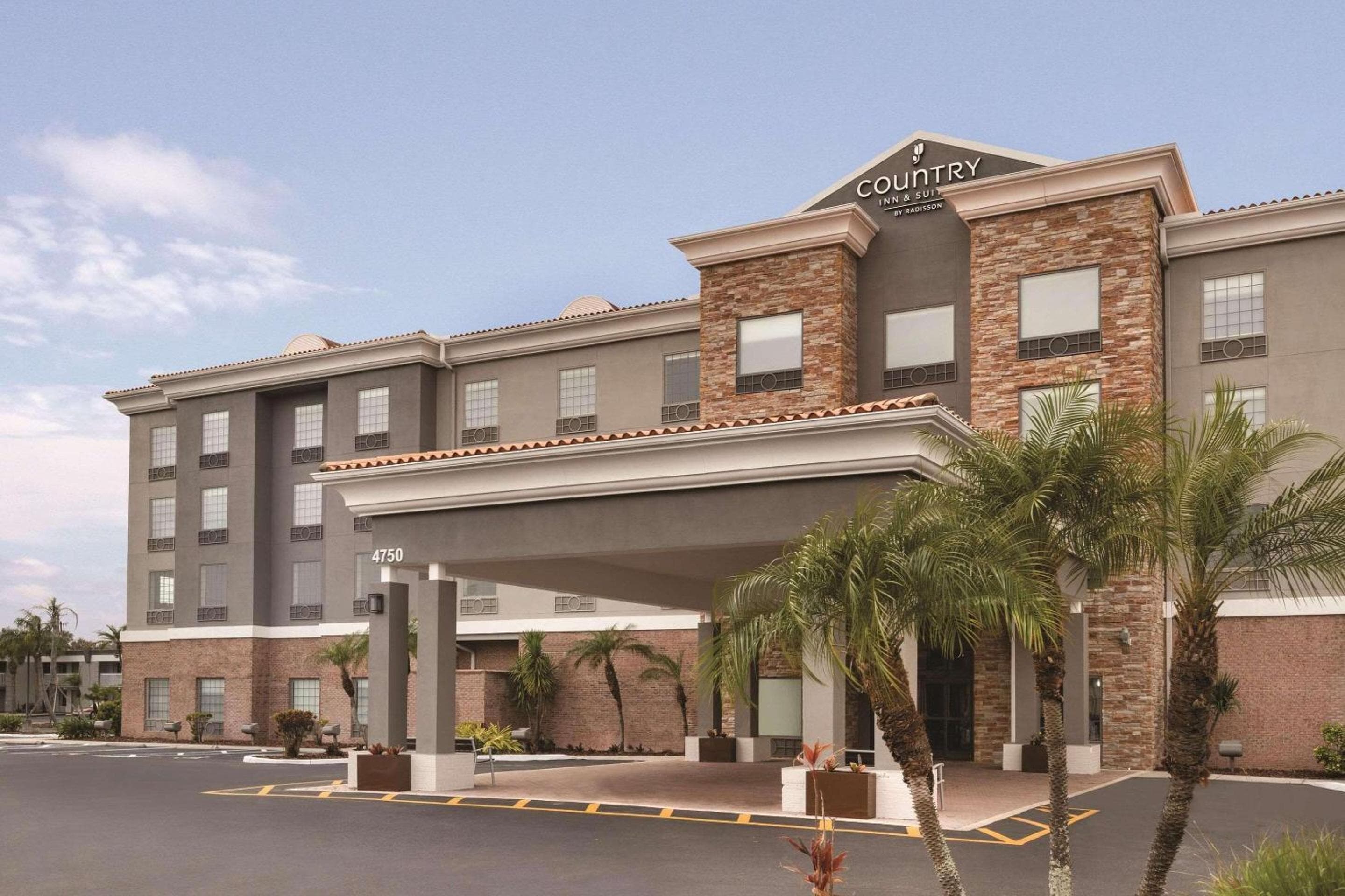 Country Inn & Suites by Radisson, Tampa Estadio RJ — 1