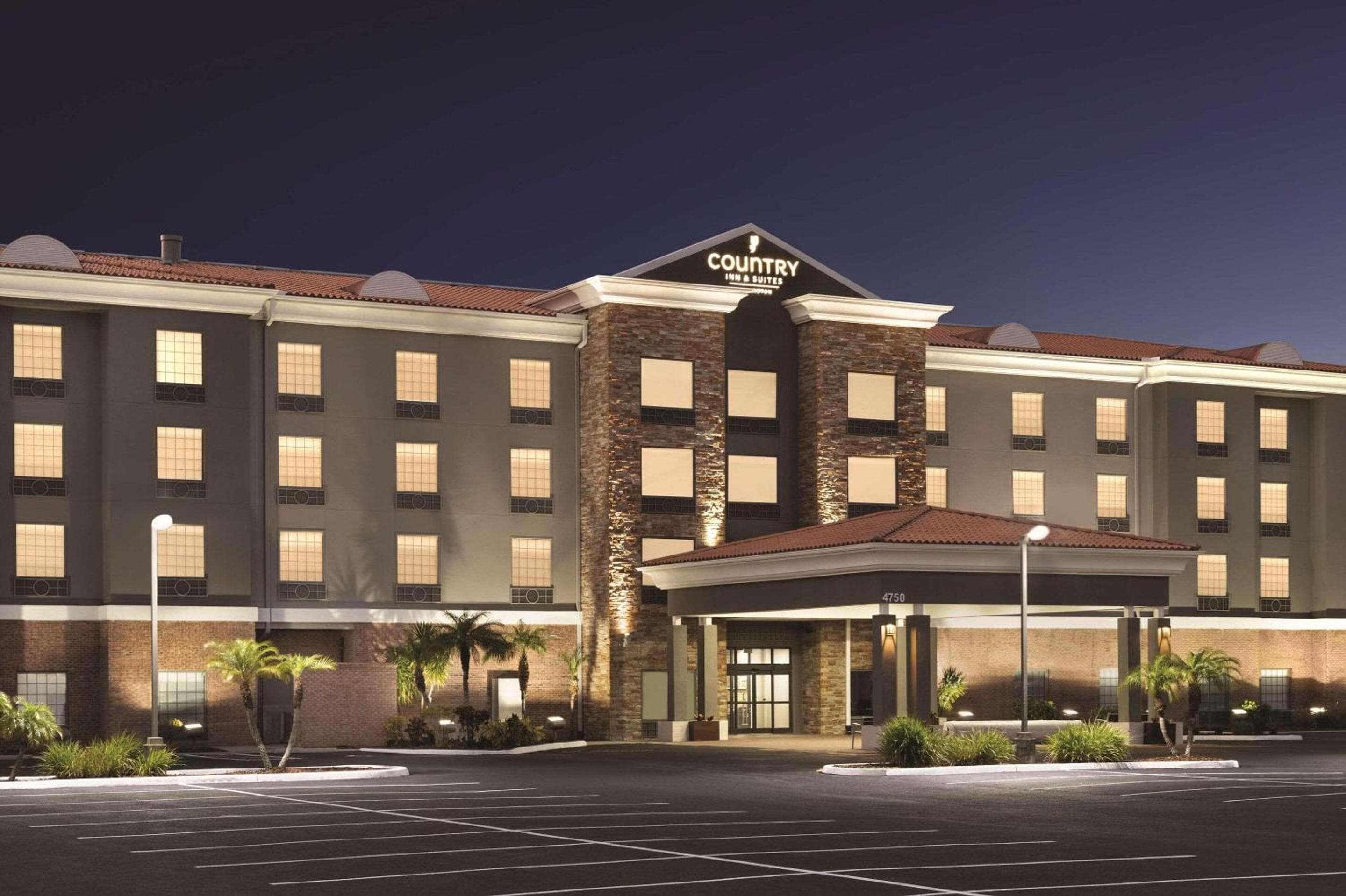 Country Inn & Suites by Radisson, Tampa Estadio RJ — 3