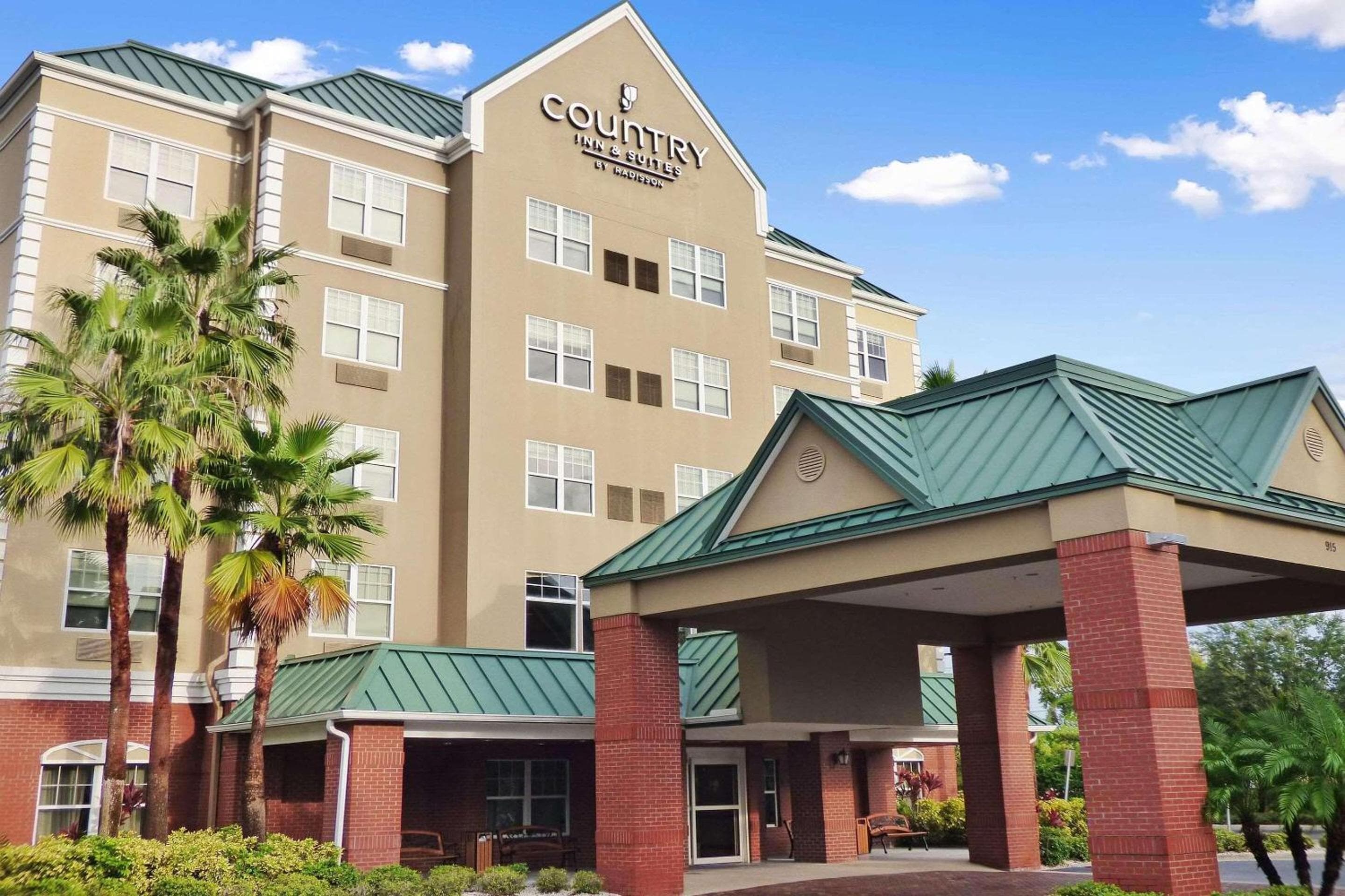 Country Inn & Suites by Radisson, Tampa-Brandon, FL — 3