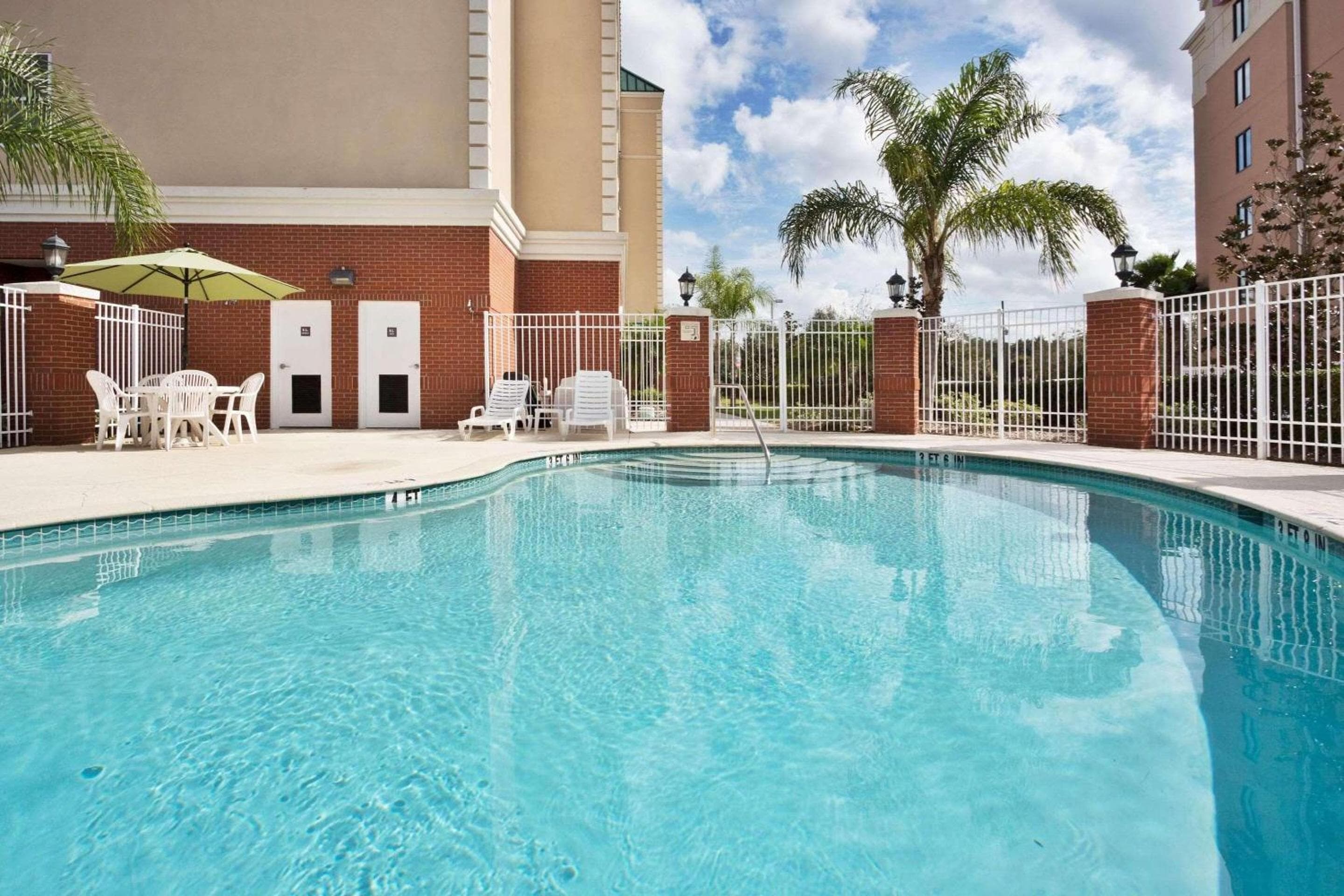 Country Inn & Suites by Radisson, Tampa-Brandon, FL — 24