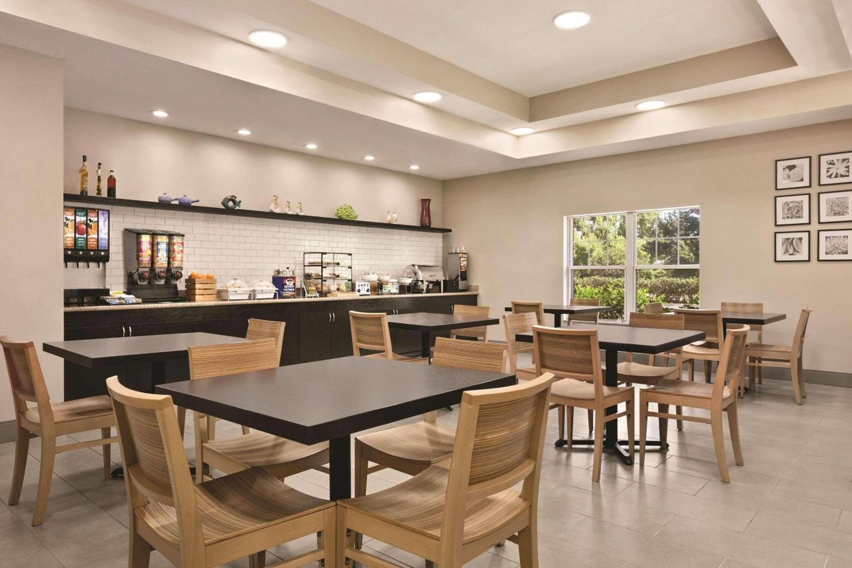 Country Inn & Suites by Radisson, Tampa-Brandon, FL — 30