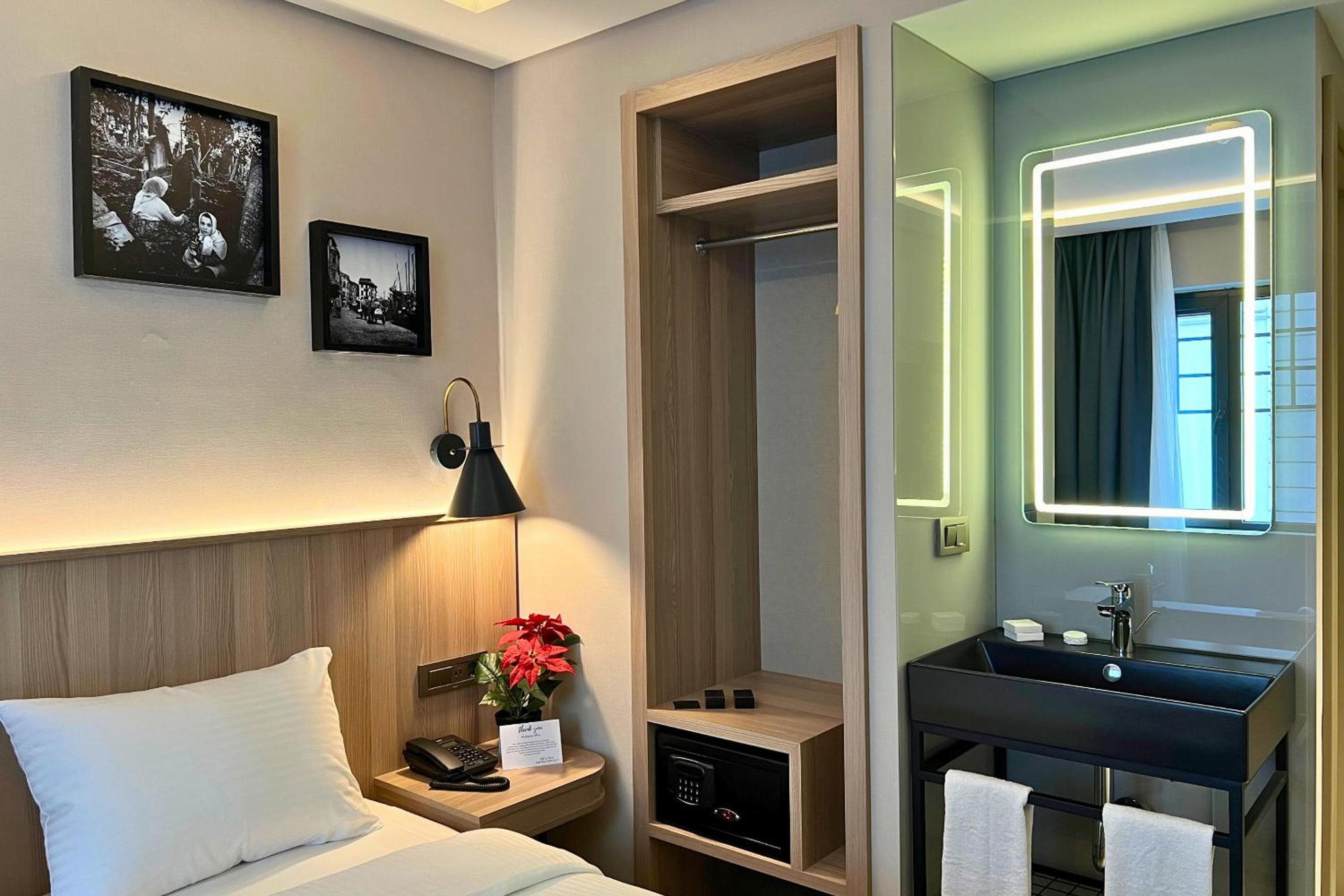Woxx Hotel — 29