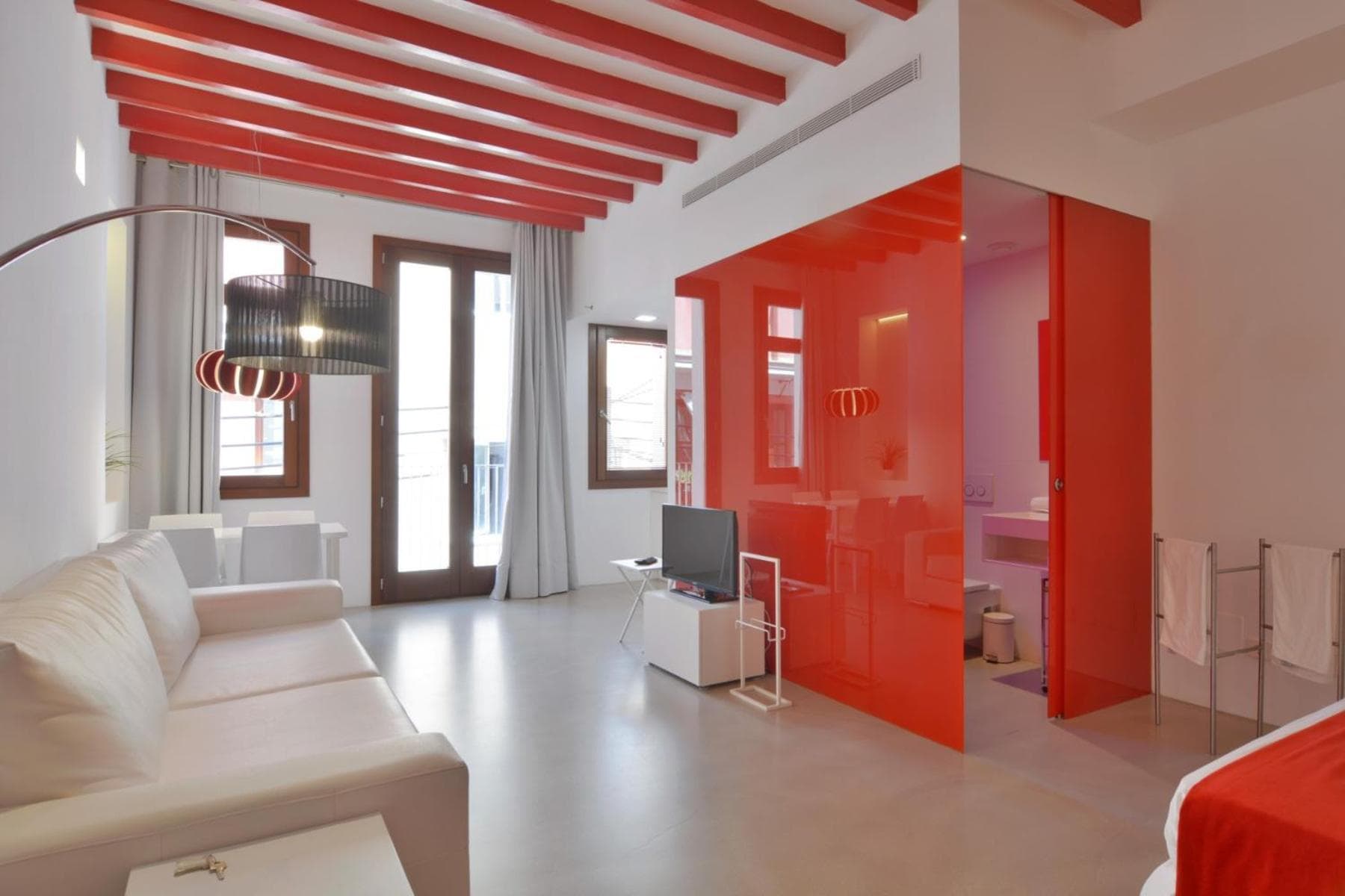 Apartamentos Lonja Suites — 22