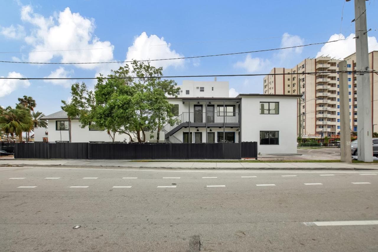 Studio Right off Las Olas - Steps to FTL Beach 1B — 1