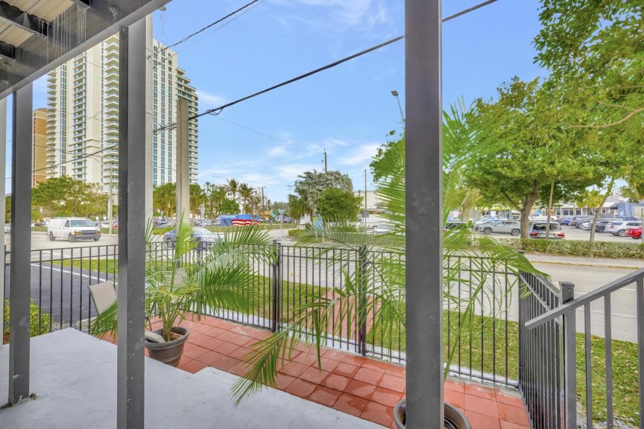 Studio Right off Las Olas - Steps to FTL Beach 1B — 22