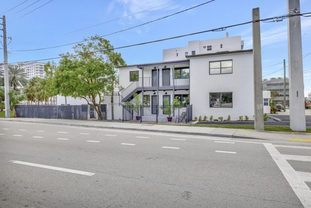 Studio Right off Las Olas - Steps to FTL Beach 1B — 24
