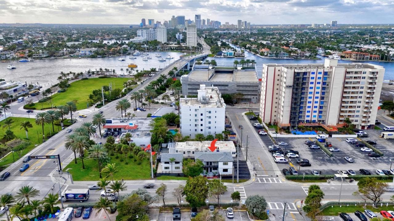 Studio Right off Las Olas - Steps to FTL Beach 1B — 28