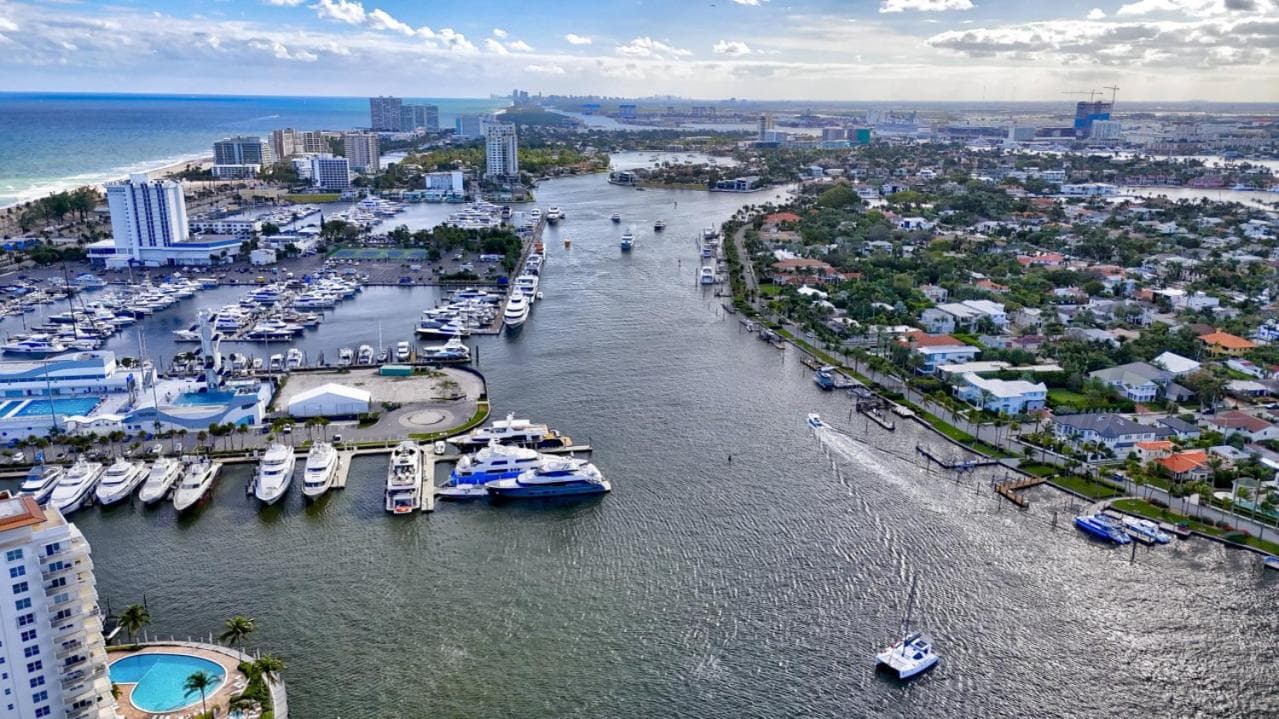 Studio Right off Las Olas - Steps to FTL Beach 2C — 28