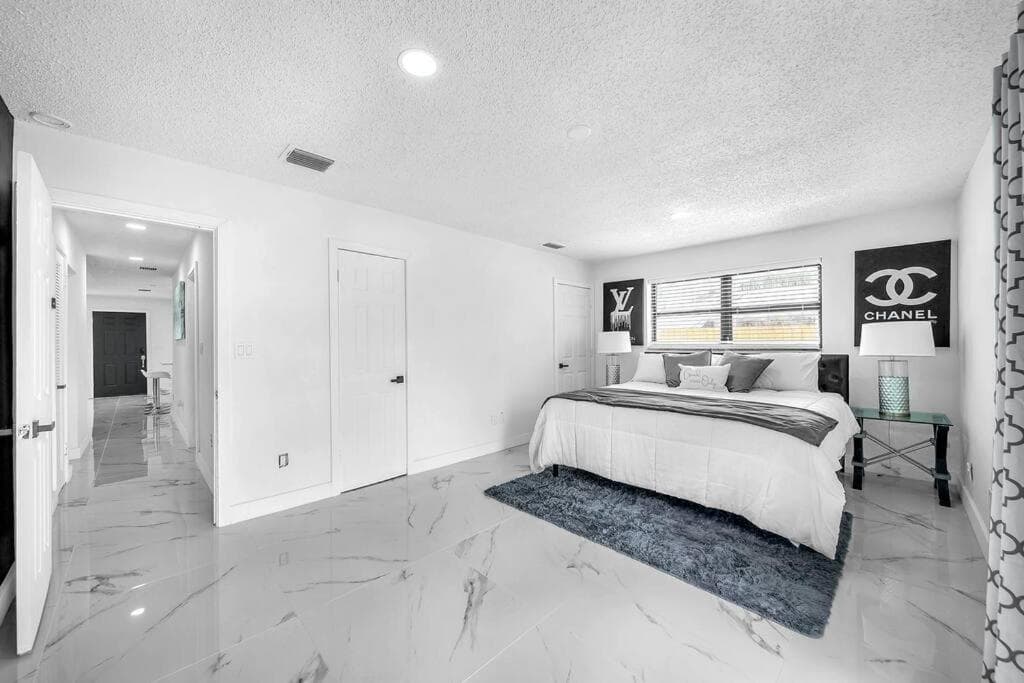 Indoor Basketball, Game Room, Heated Pool, Private — 28