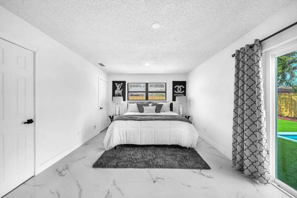 Indoor Basketball, Game Room, Heated Pool, Private — 17