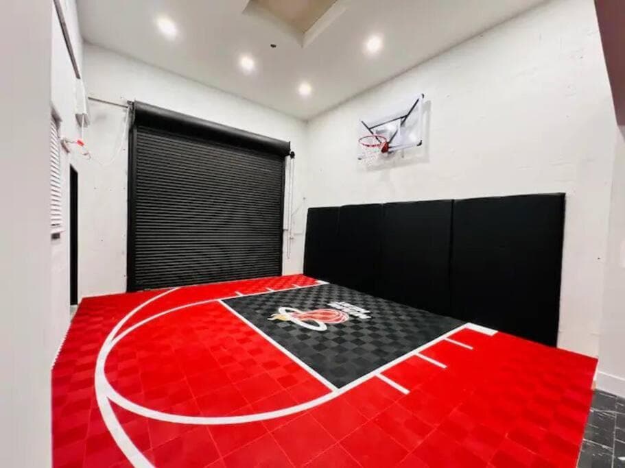 Indoor Basketball, Game Room, Heated Pool, Private — 16