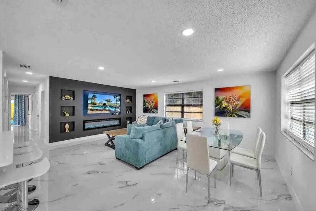 Indoor Basketball, Game Room, Heated Pool, Private — 27